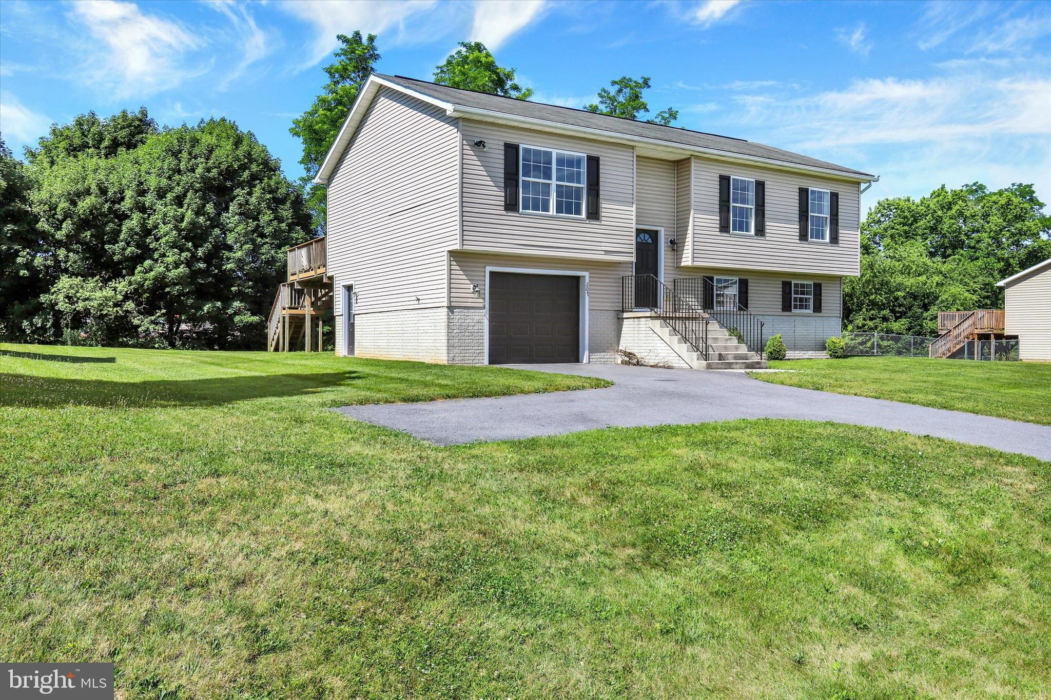 NORTH MIDDLE SPRING ESTATES - Residential