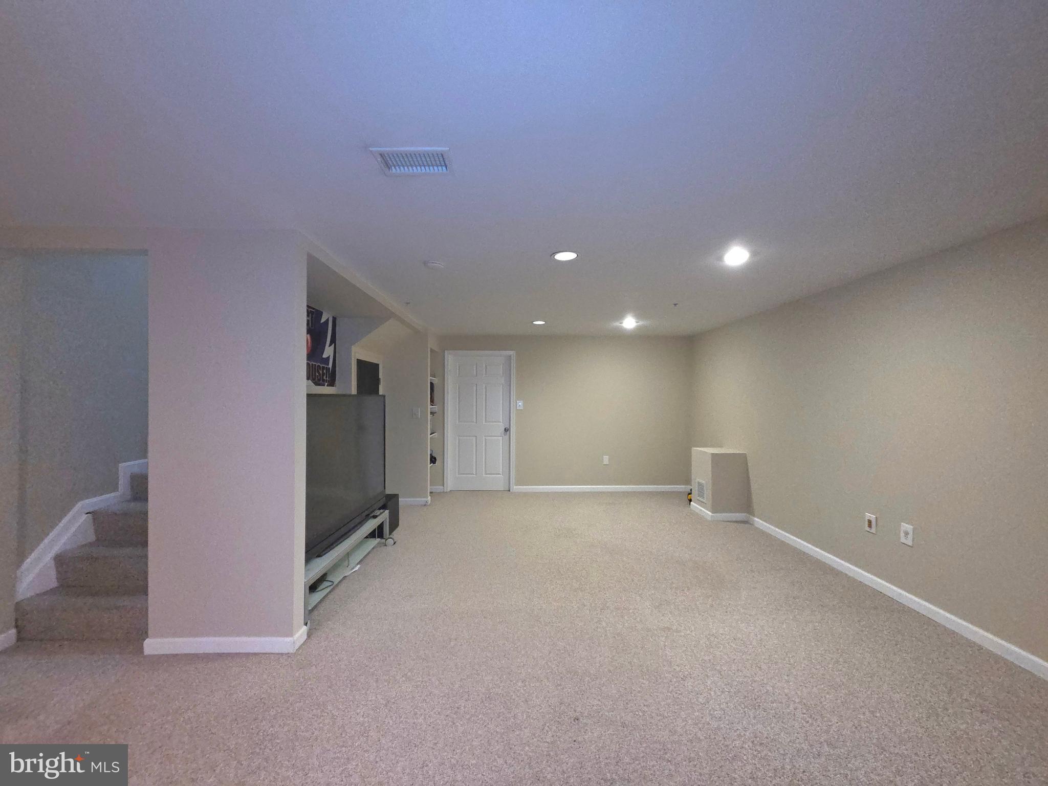 REISTERSTOWN VILLAGE - Residential