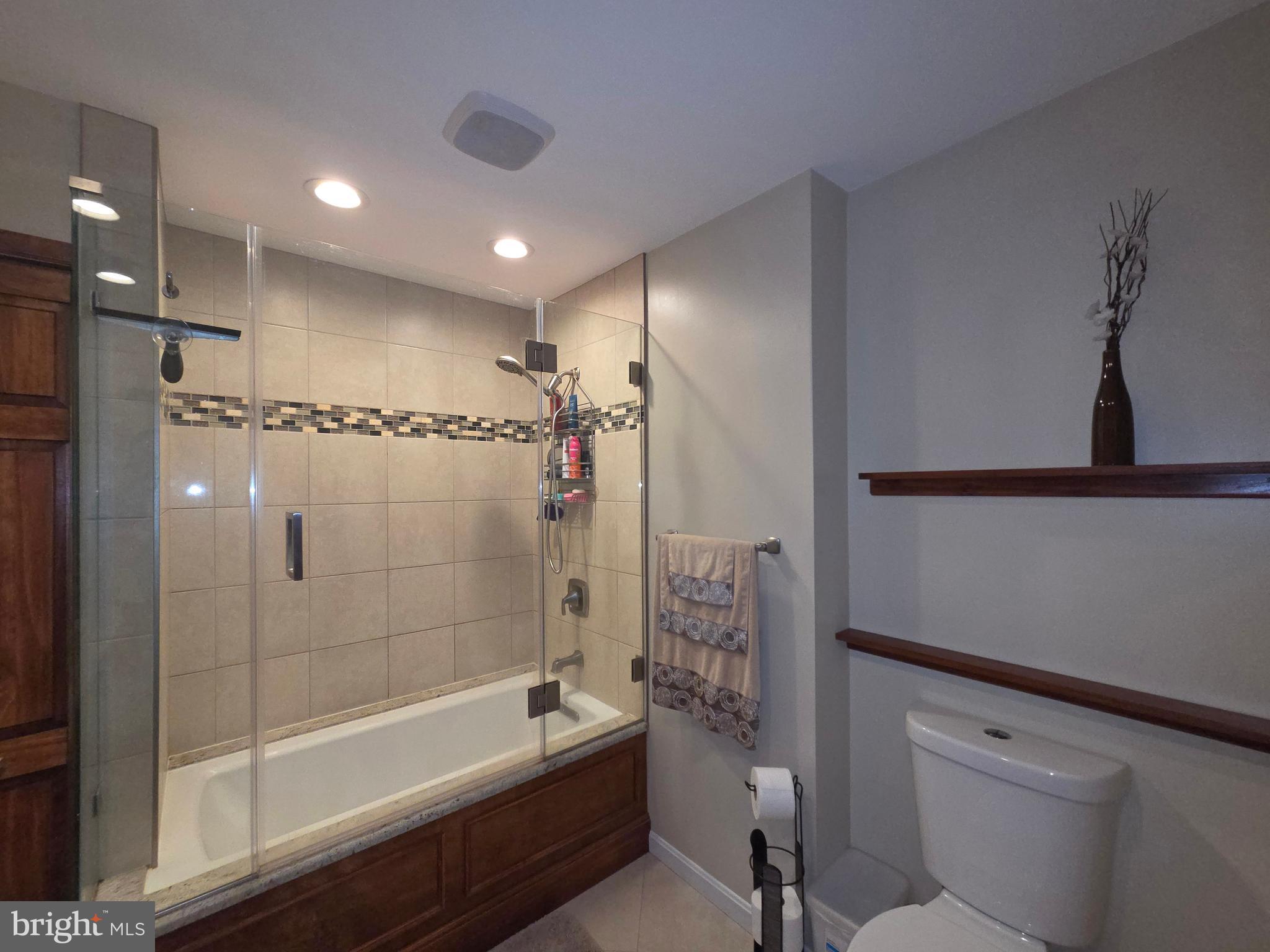 REISTERSTOWN VILLAGE - Residential