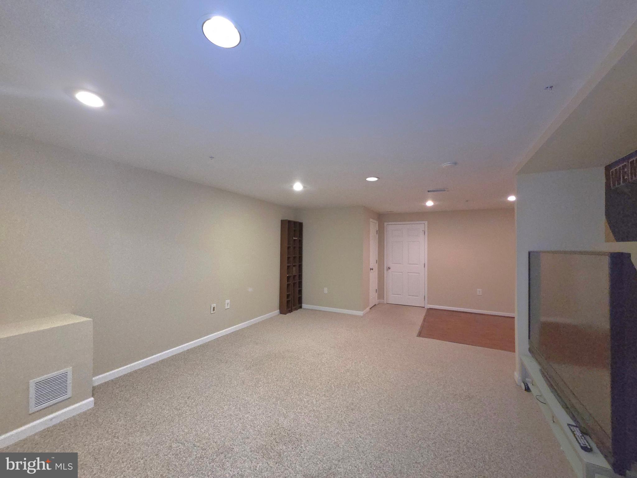 REISTERSTOWN VILLAGE - Residential