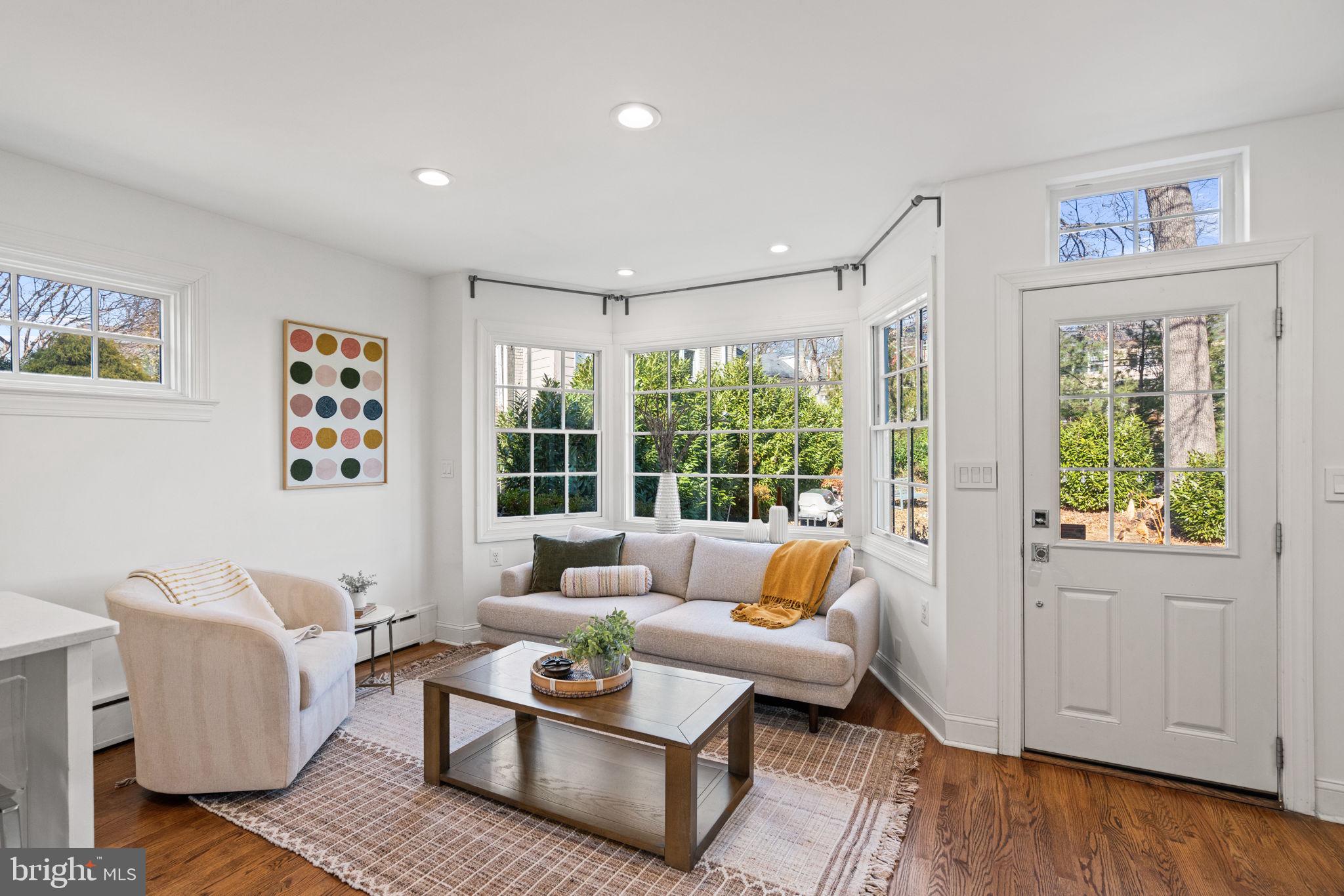 CHEVY CHASE - Residential