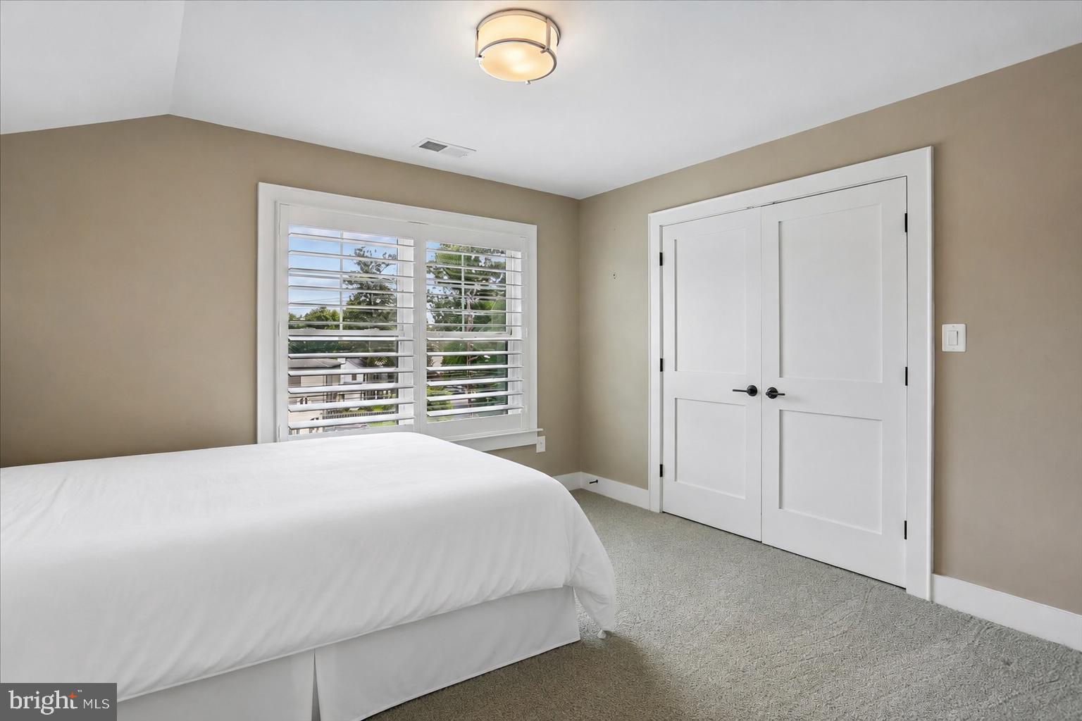EDGEWOOD - Residential