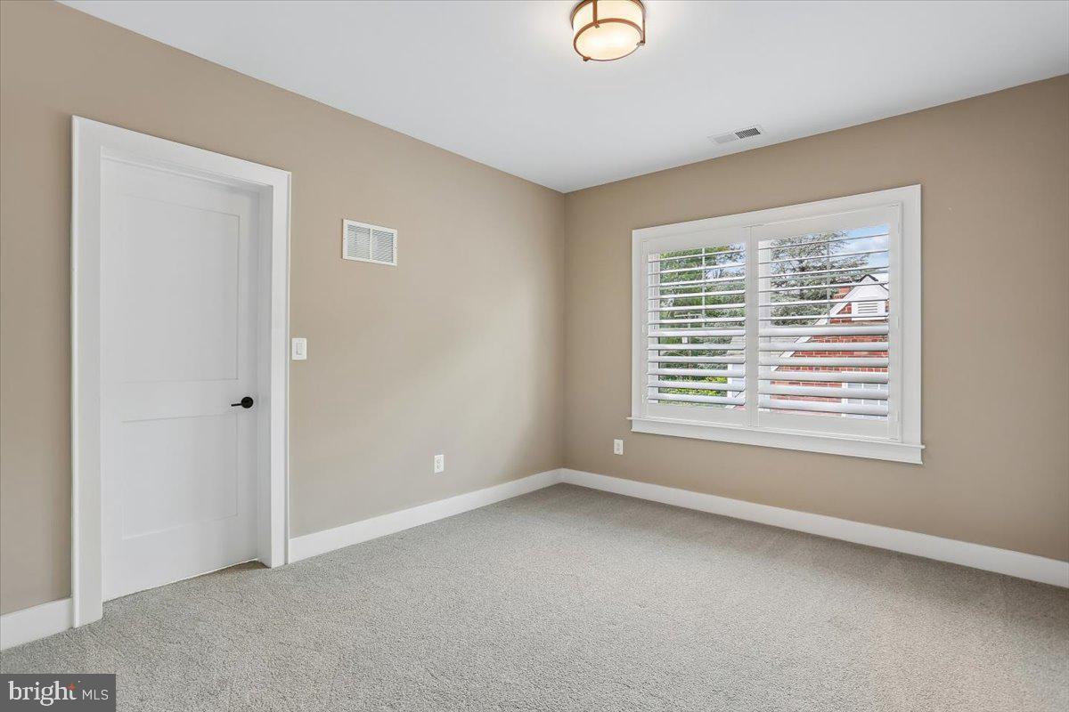 EDGEWOOD - Residential