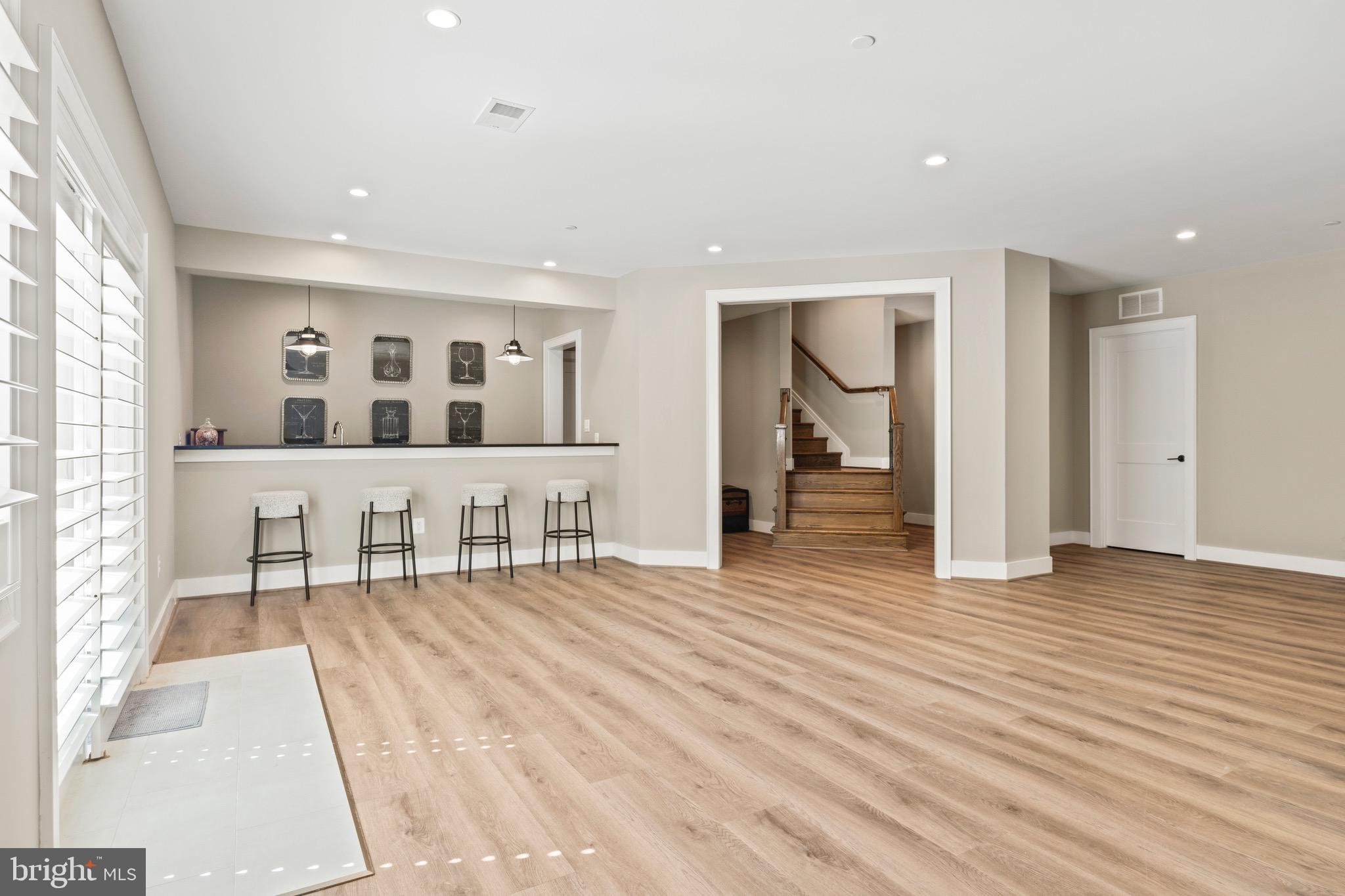 EDGEWOOD - Residential