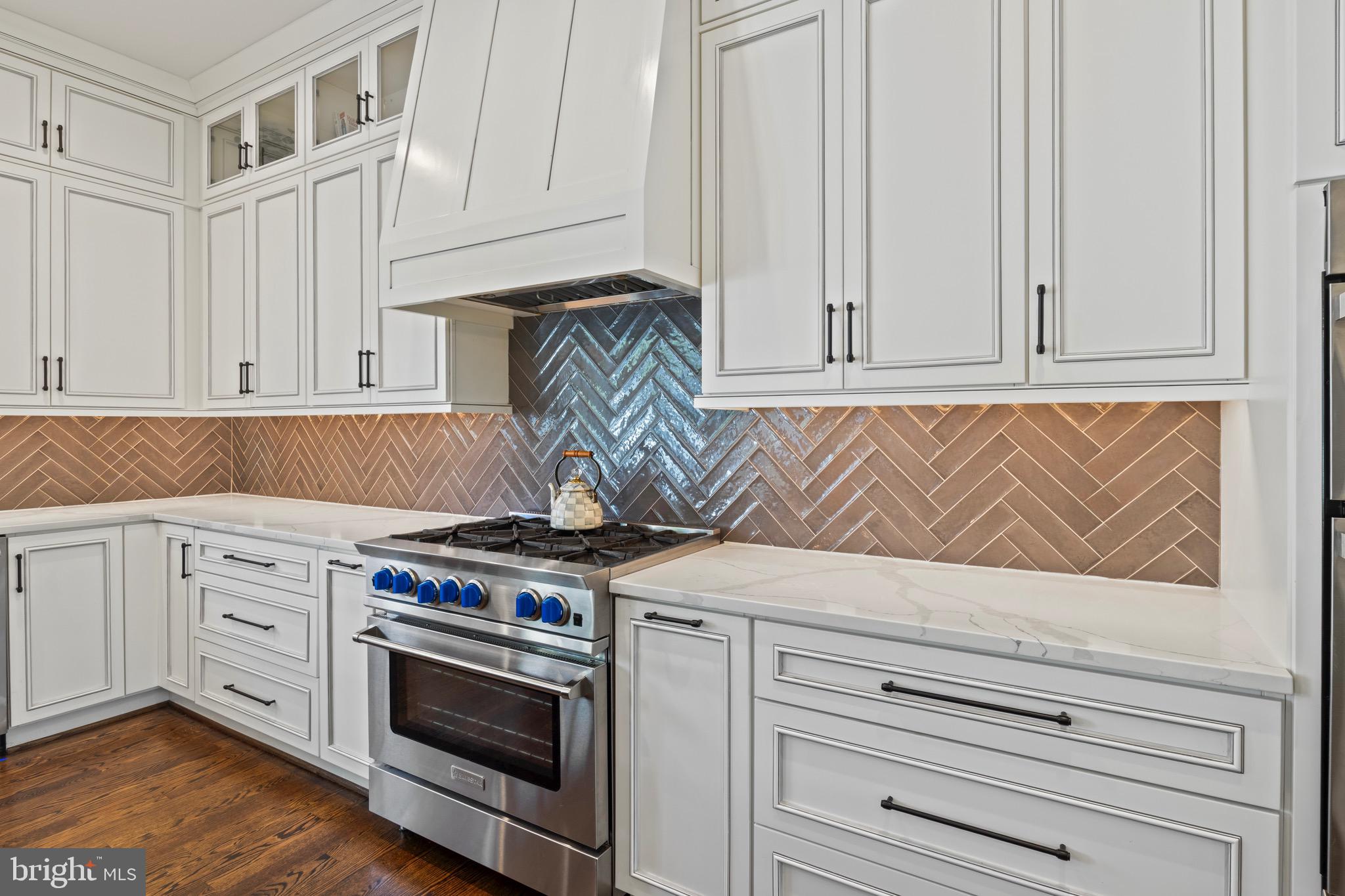 EDGEWOOD - Residential