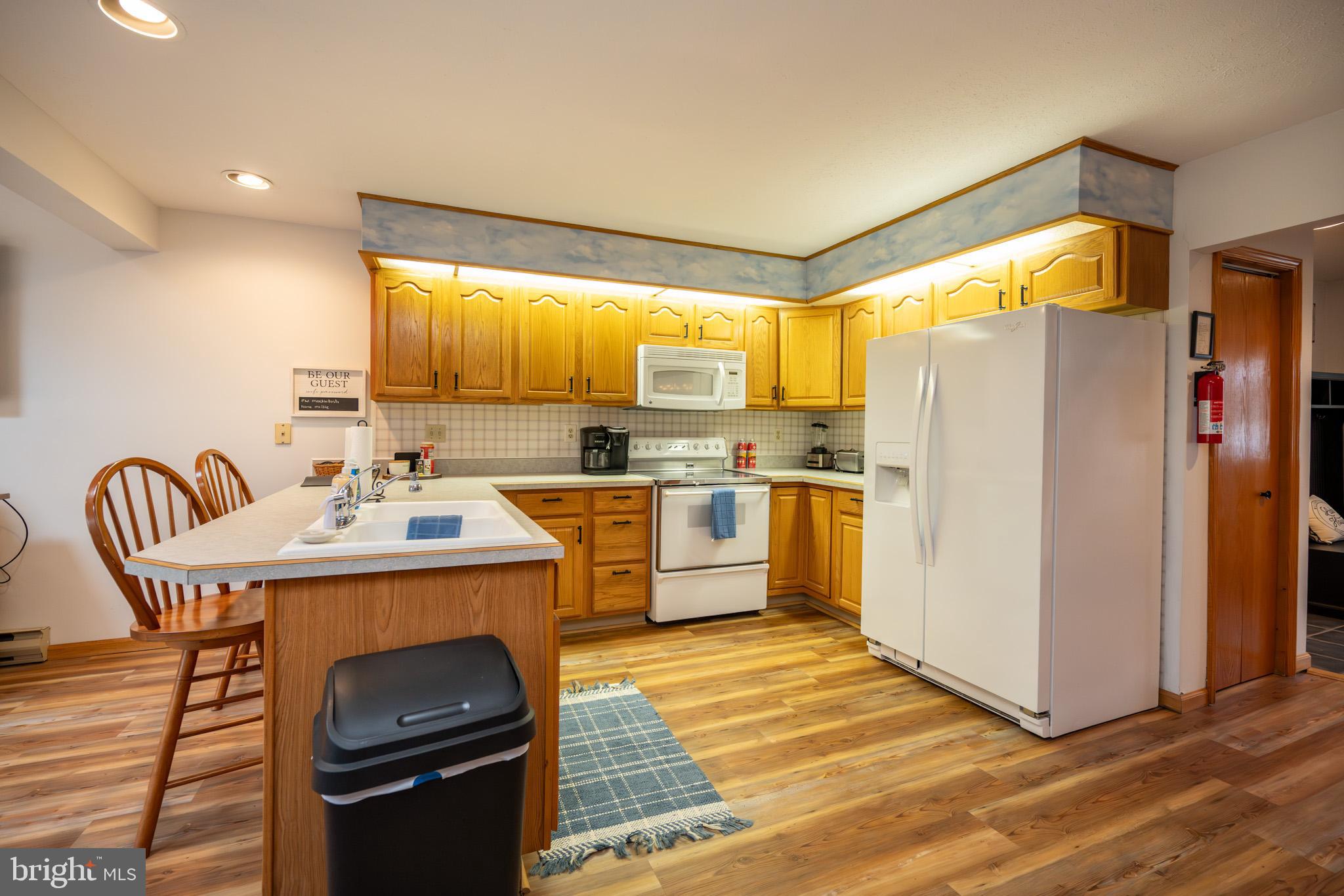 LAURELBROOK - Residential