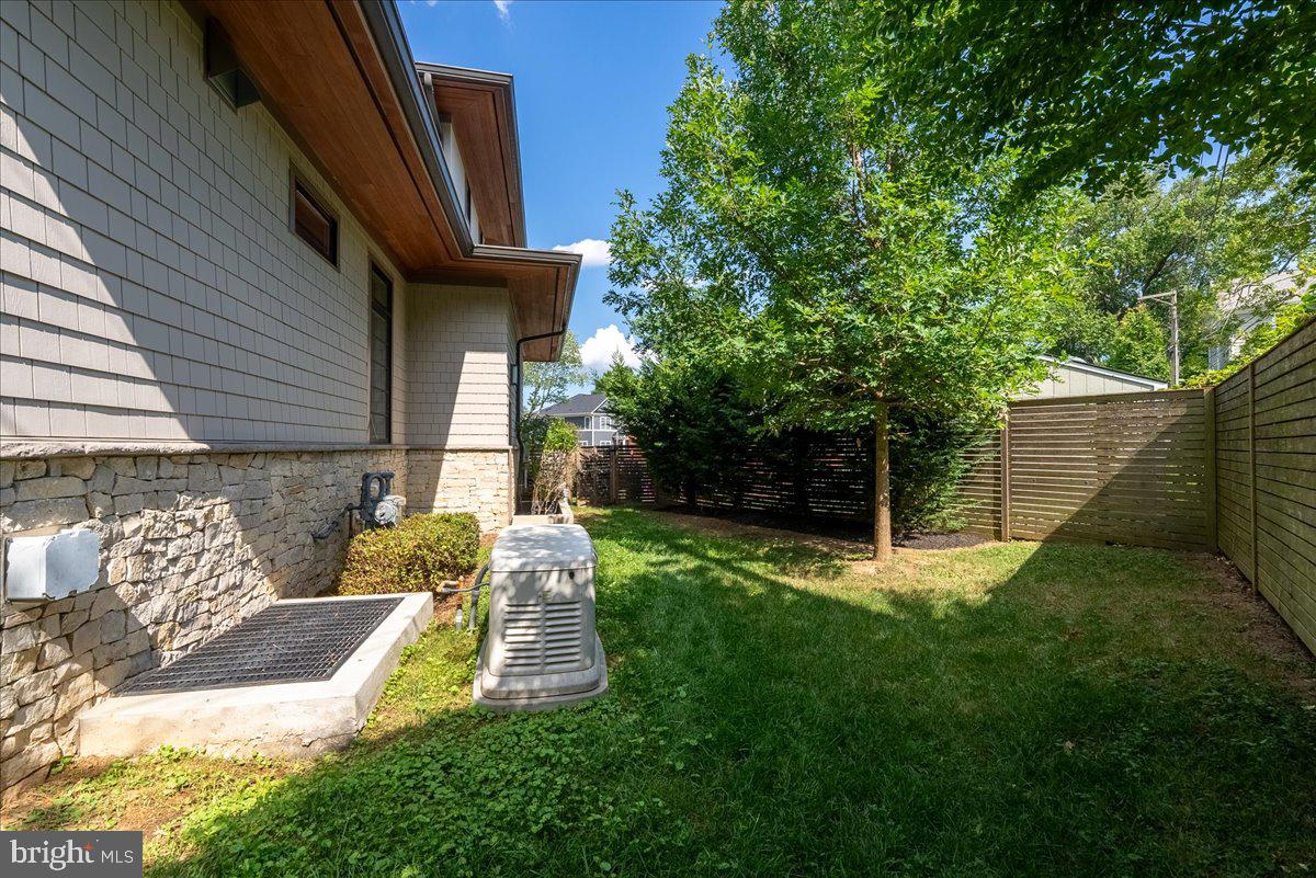 GARDEN CITY - Residential