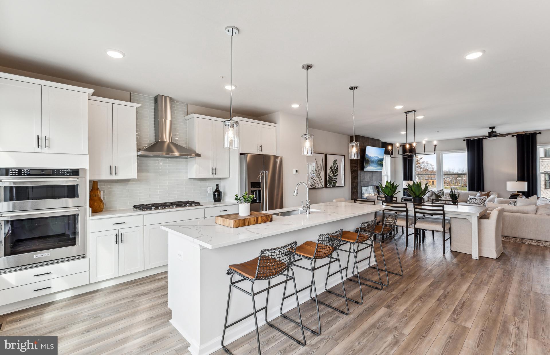 TILLETT'S VIEW - Residential