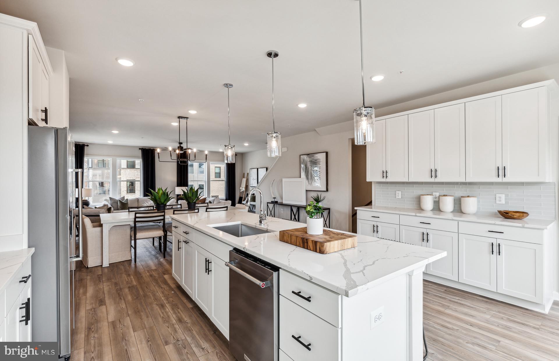 TILLETT'S VIEW - Residential