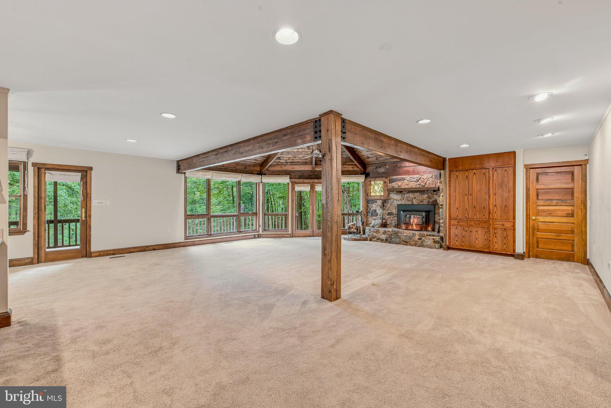 ROCK GAP WOODS - Residential