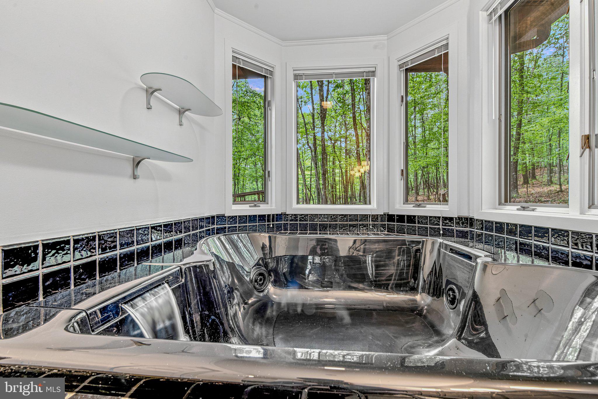 ROCK GAP WOODS - Residential