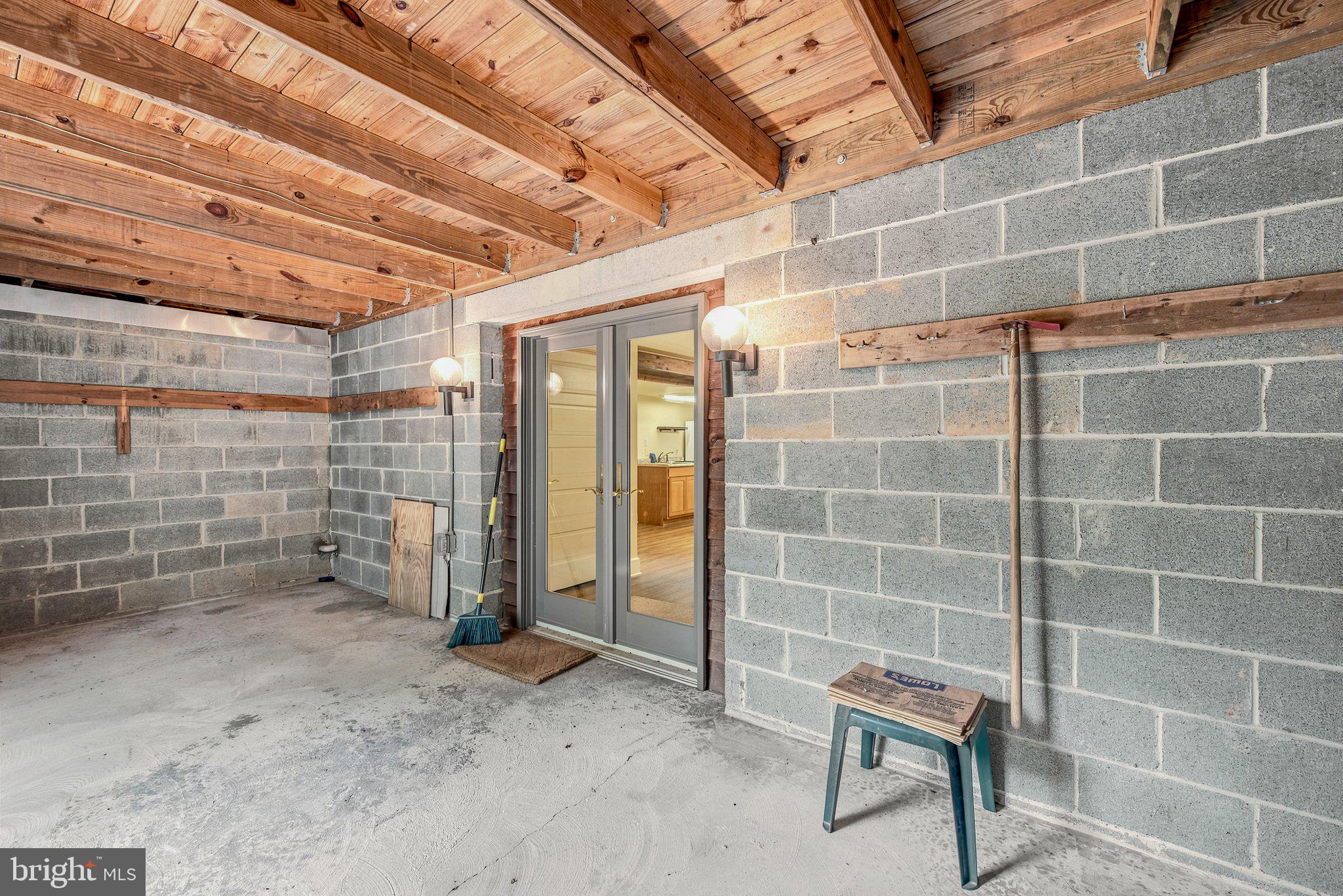 ROCK GAP WOODS - Residential