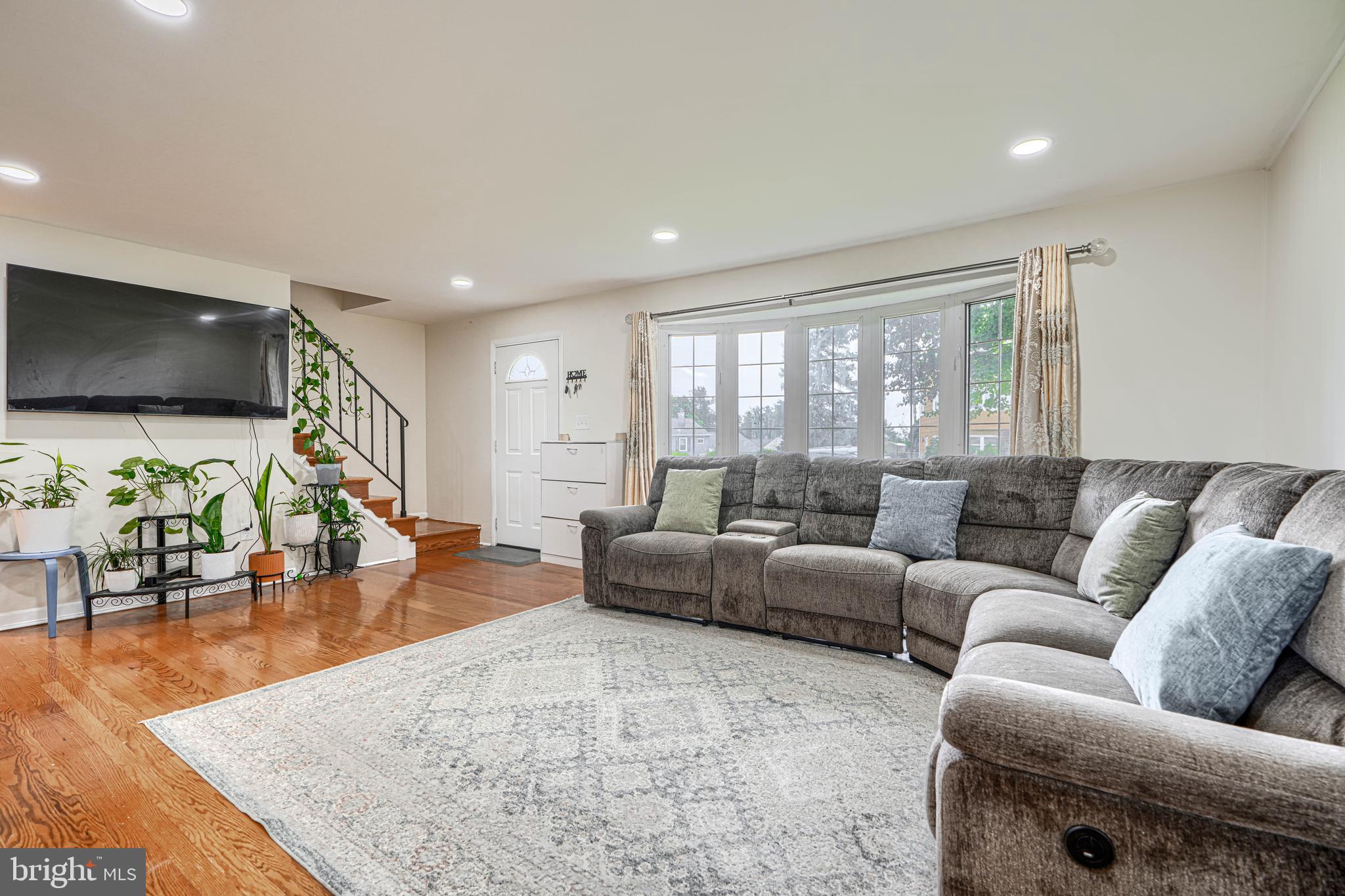 THORNEWOOD PARK - Residential