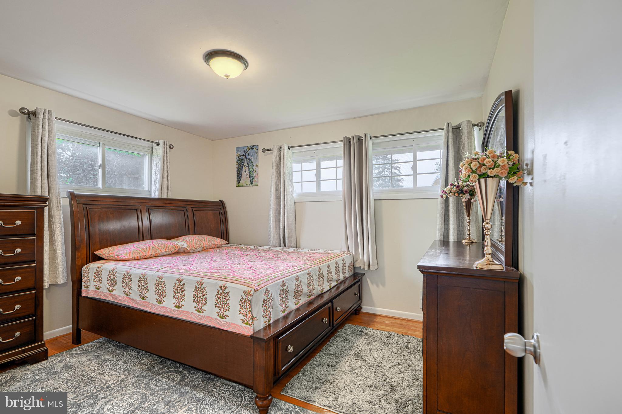 THORNEWOOD PARK - Residential