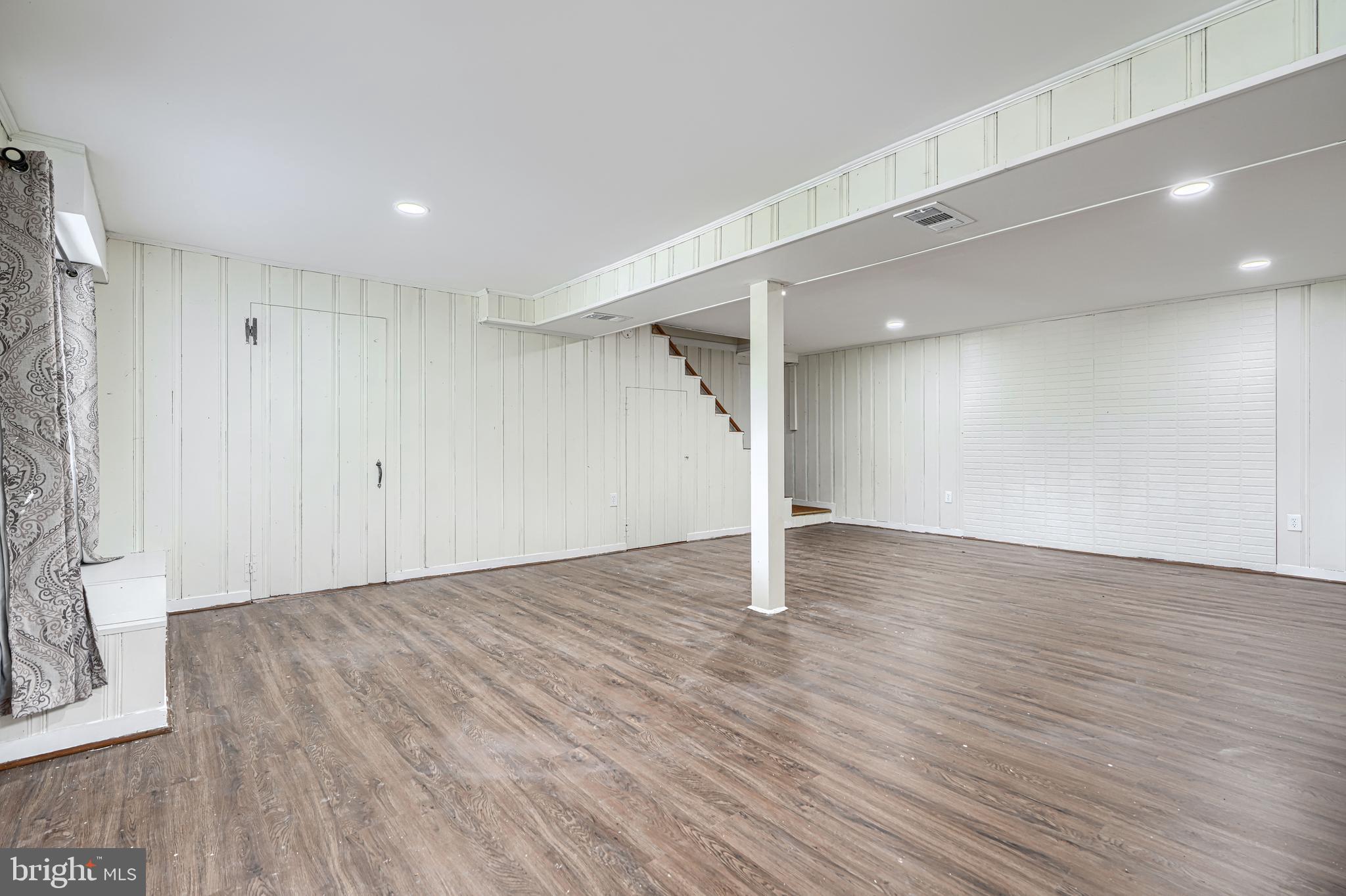 THORNEWOOD PARK - Residential