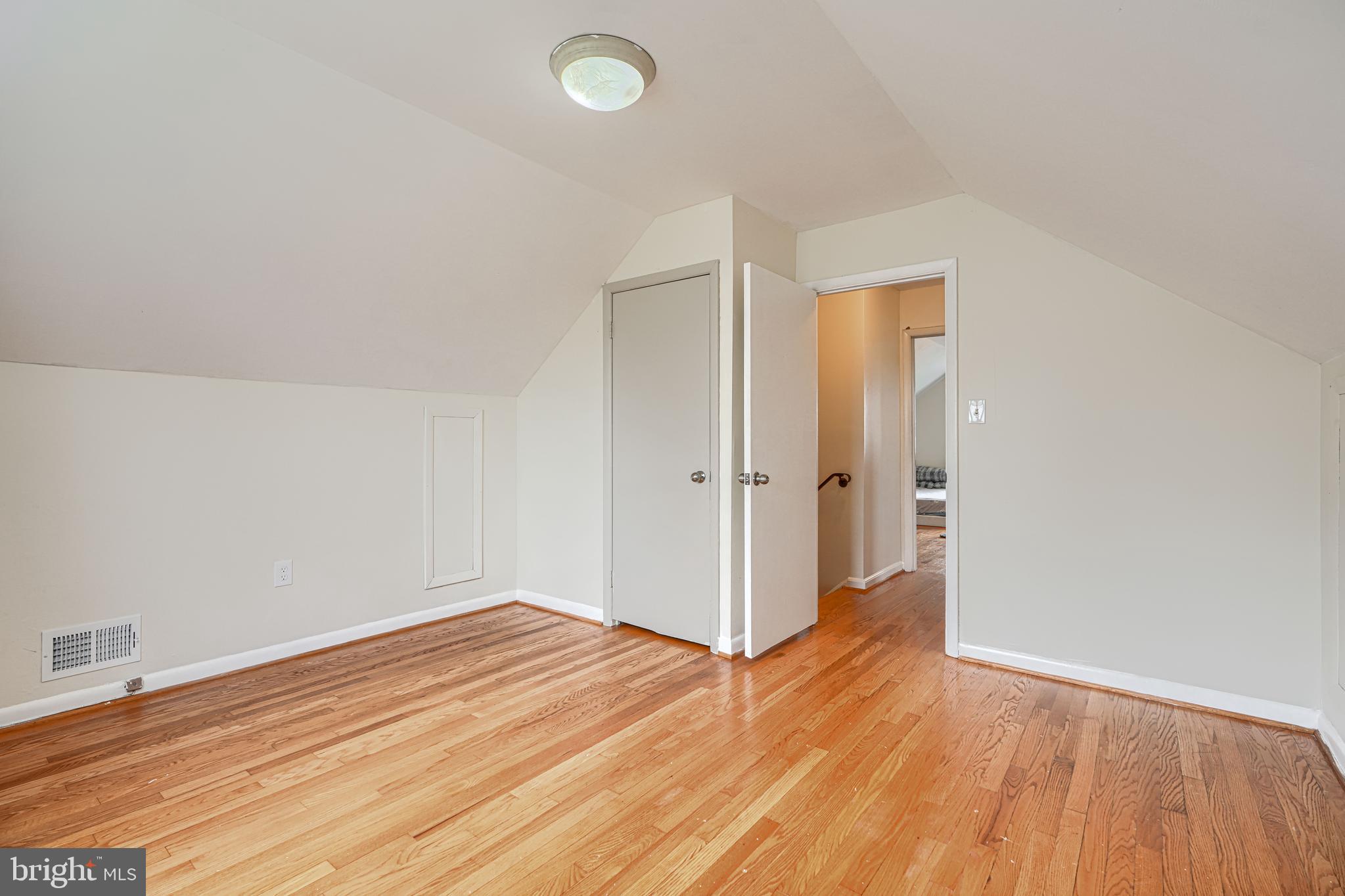 THORNEWOOD PARK - Residential