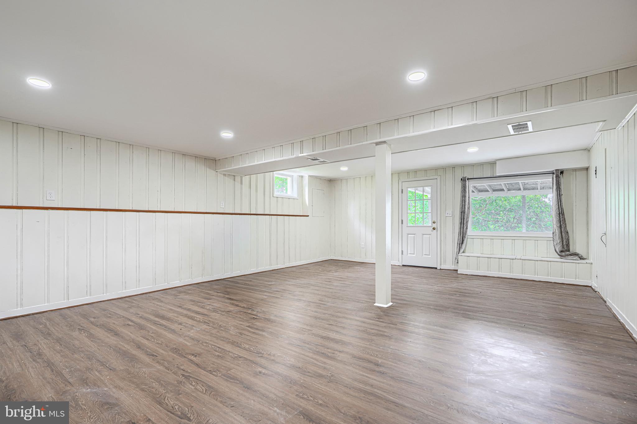 THORNEWOOD PARK - Residential