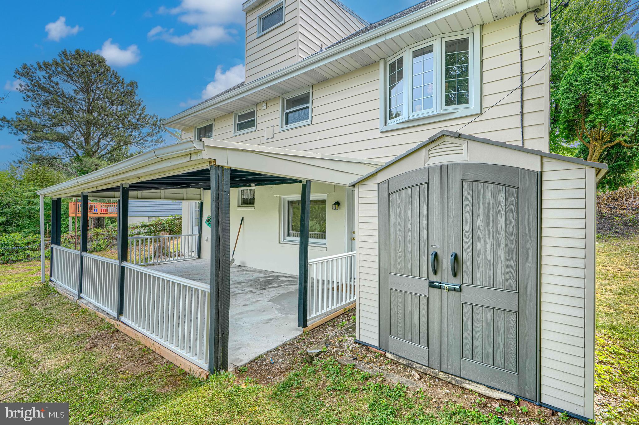 THORNEWOOD PARK - Residential