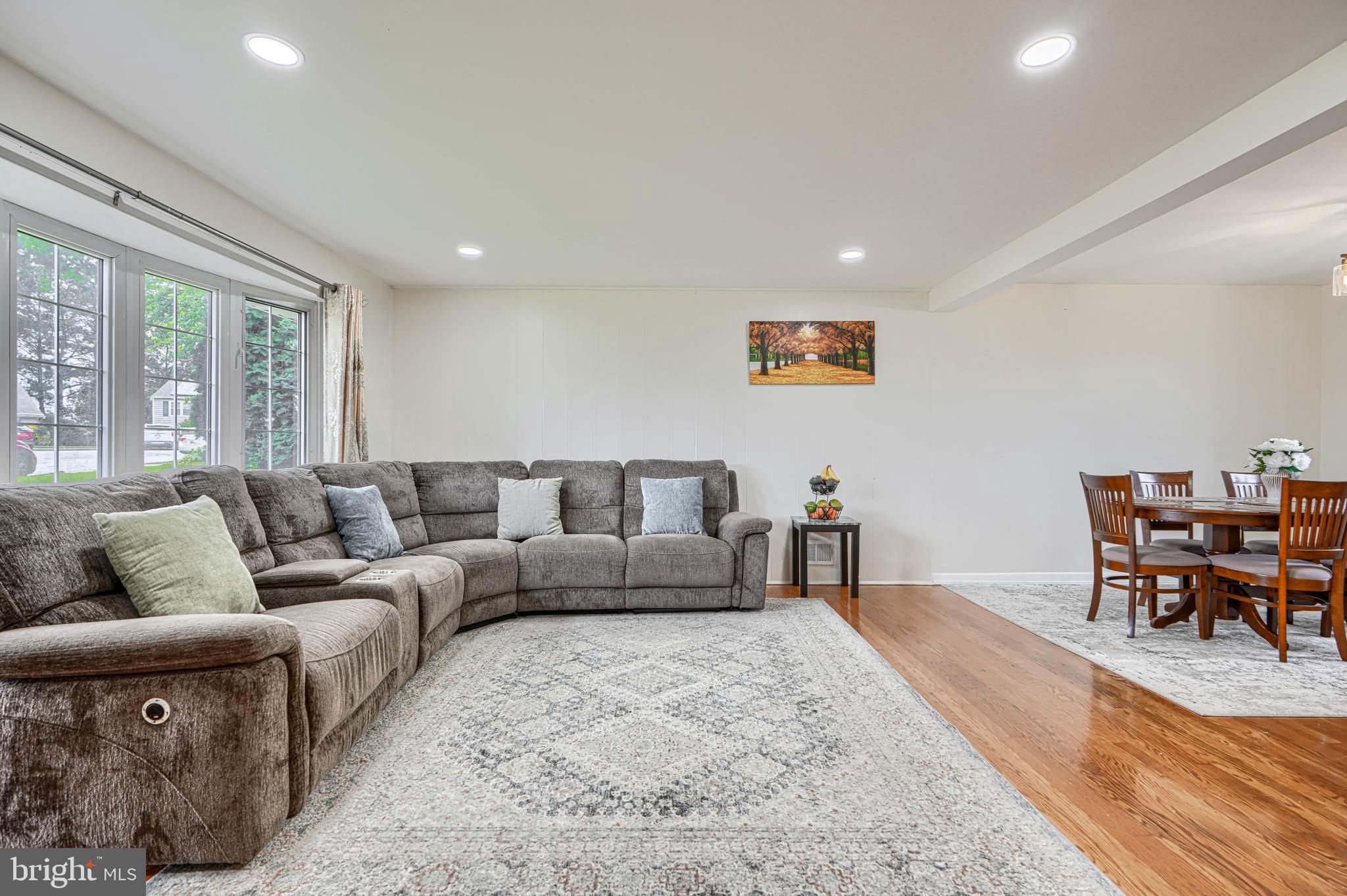 THORNEWOOD PARK - Residential