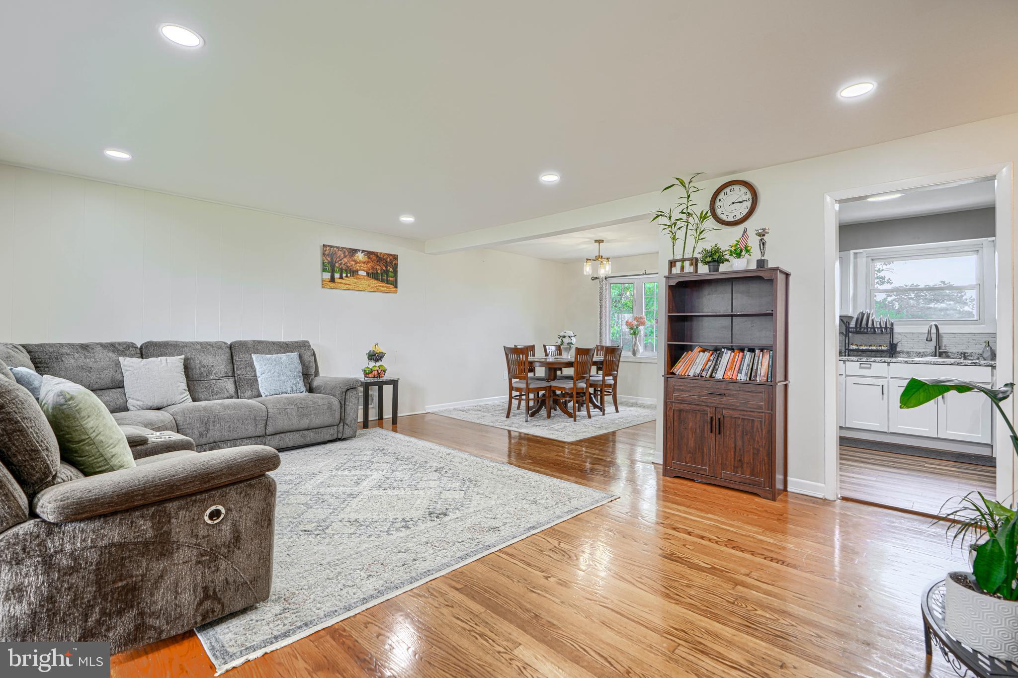 THORNEWOOD PARK - Residential