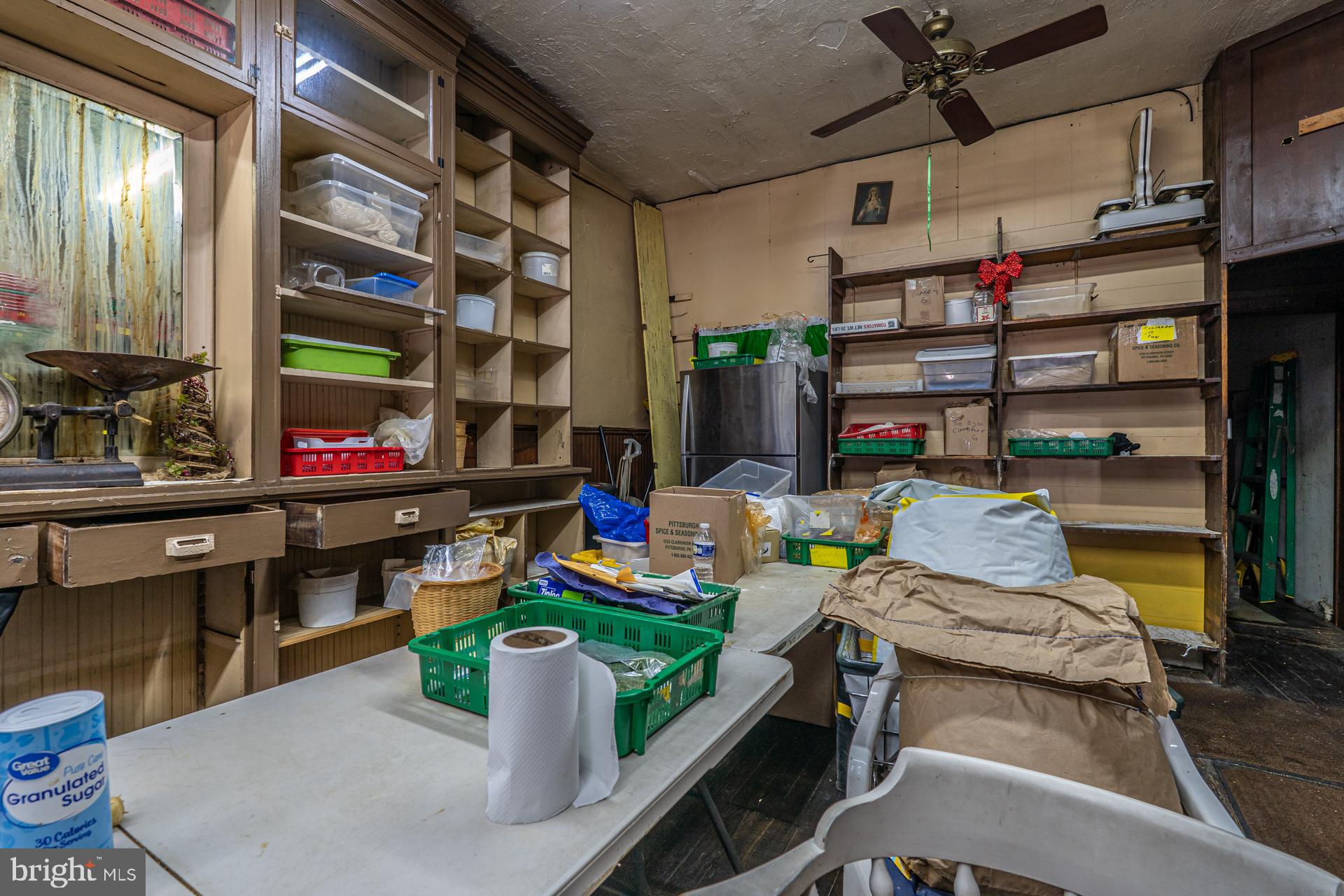 ITALIAN MARKET - Commercial Sale