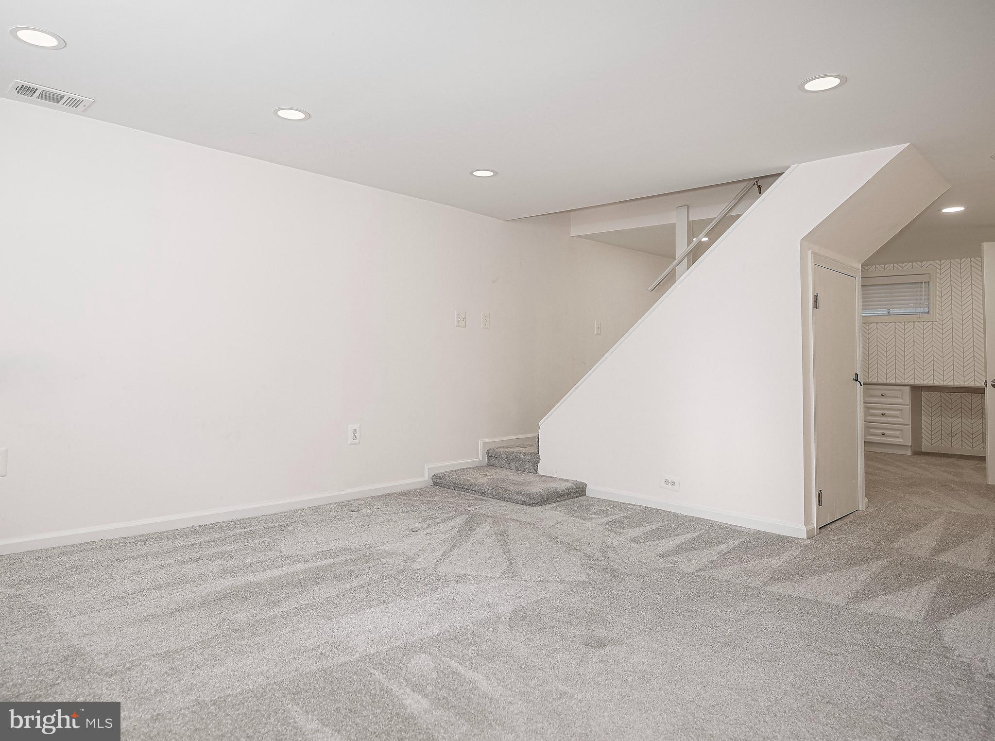 GREENBRIER - Residential