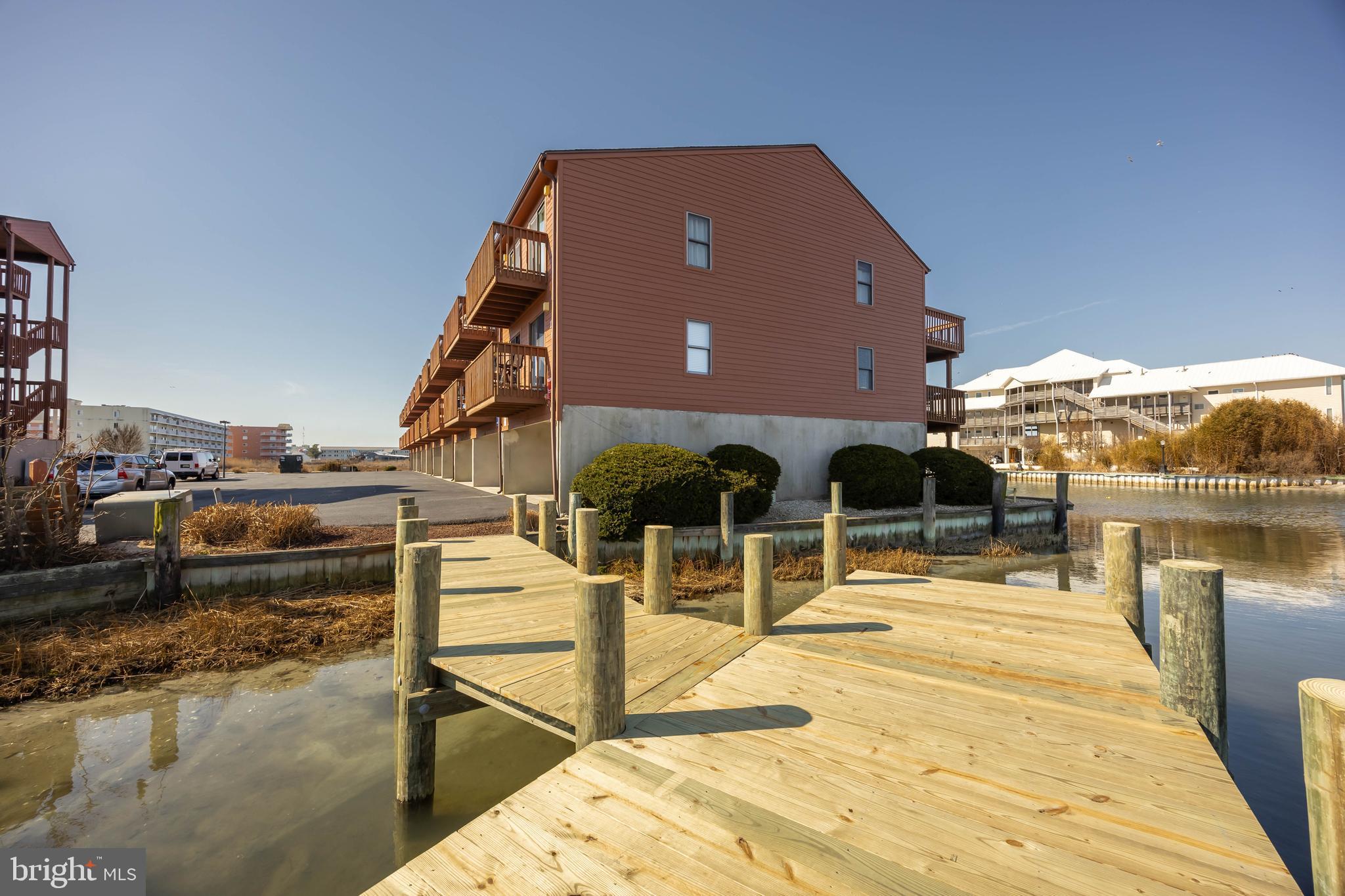 SUNSET LANDING - Residential