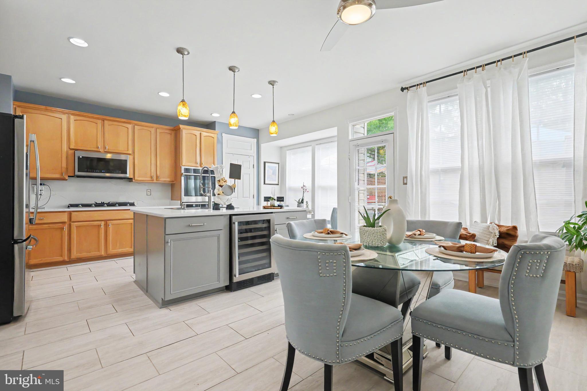 COLONNADE AT DULLES - Residential