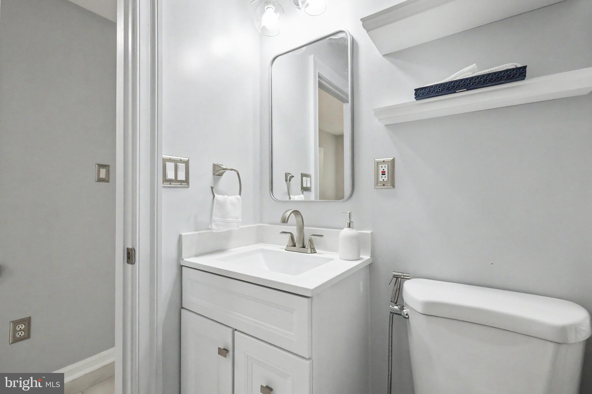COLONNADE AT DULLES - Residential