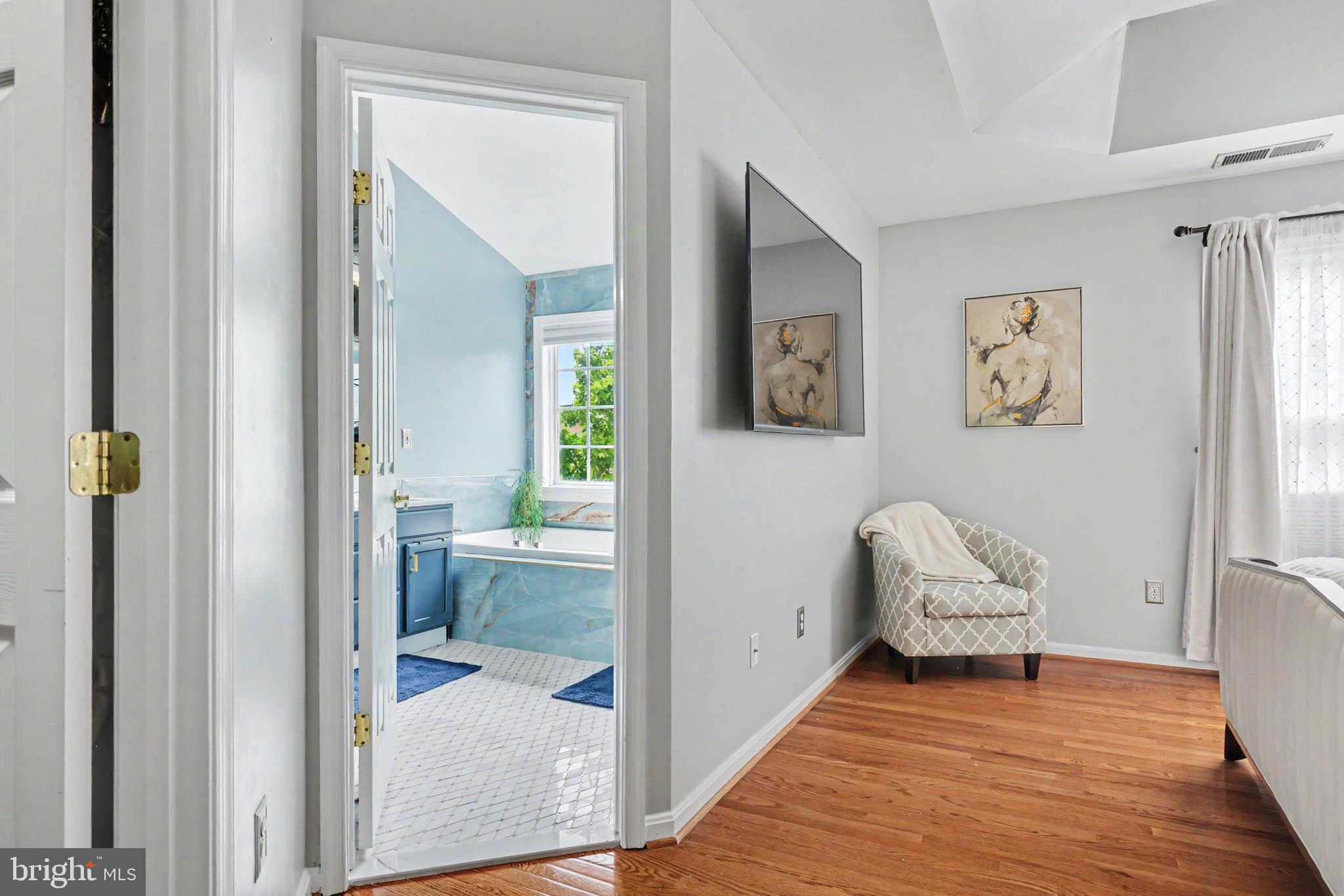 COLONNADE AT DULLES - Residential