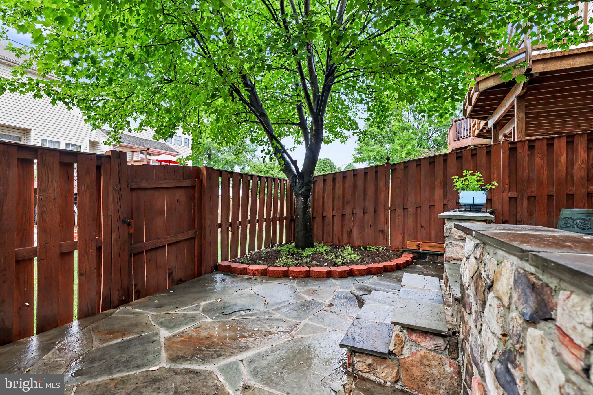 COLONNADE AT DULLES - Residential
