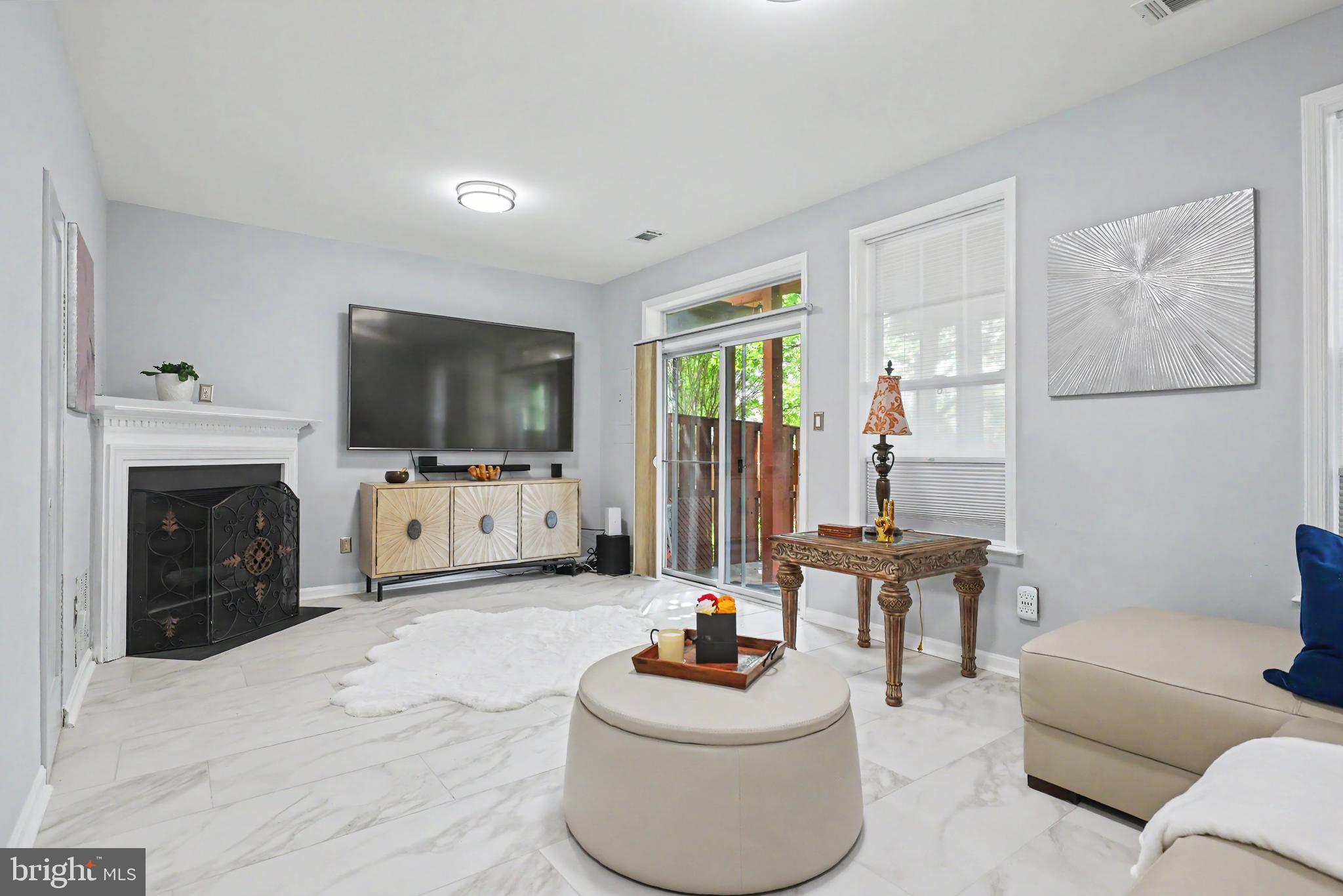 COLONNADE AT DULLES - Residential