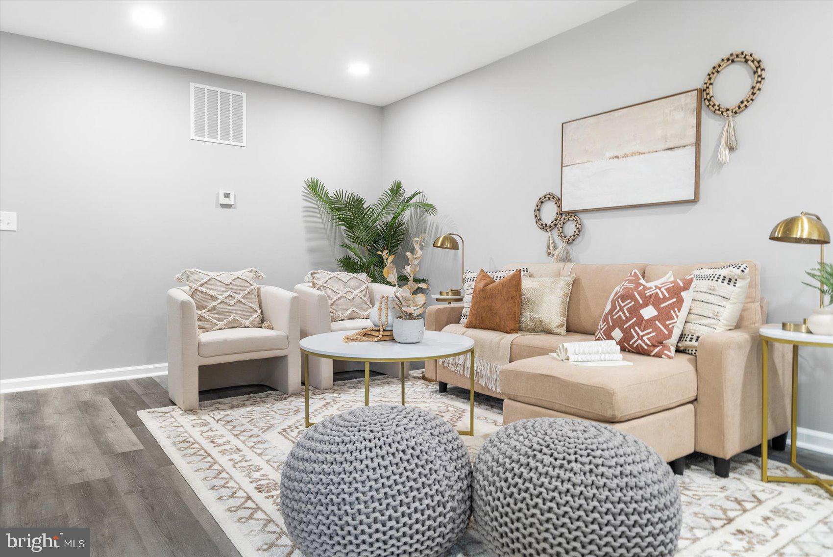 ELMWOOD - Residential