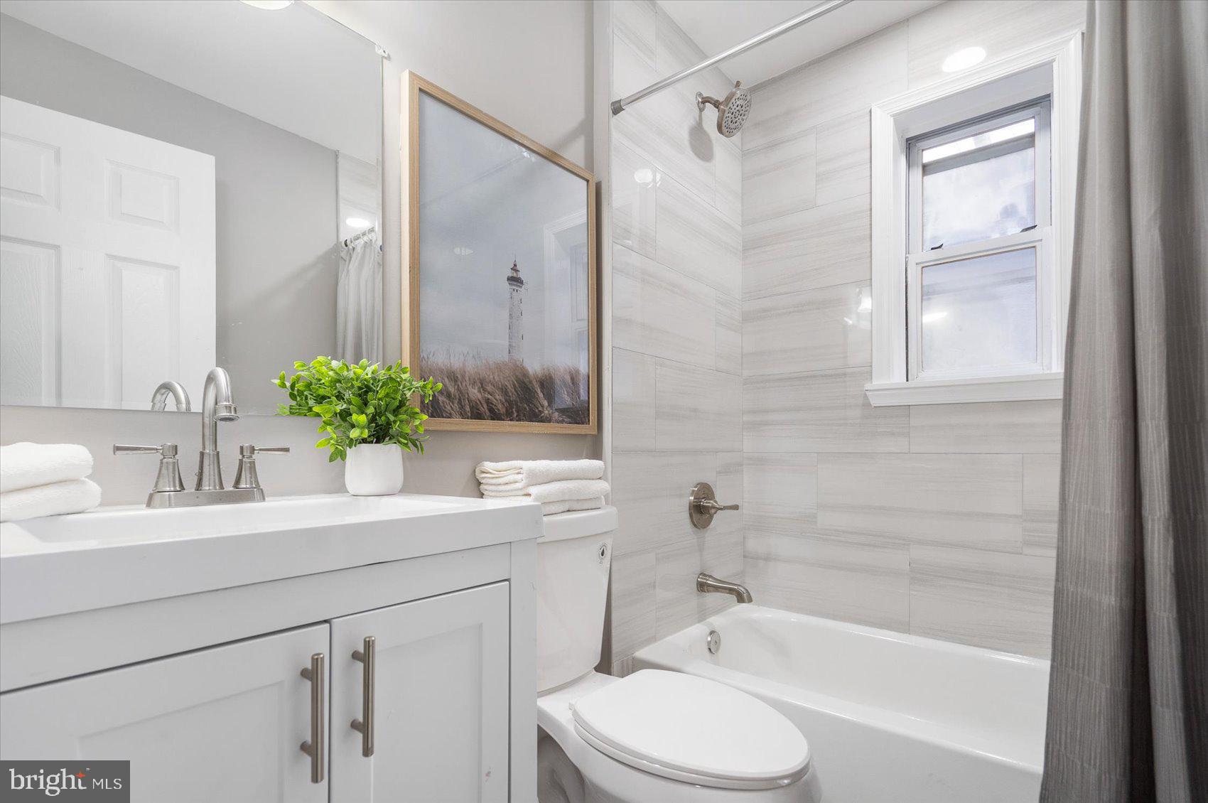 ELMWOOD - Residential