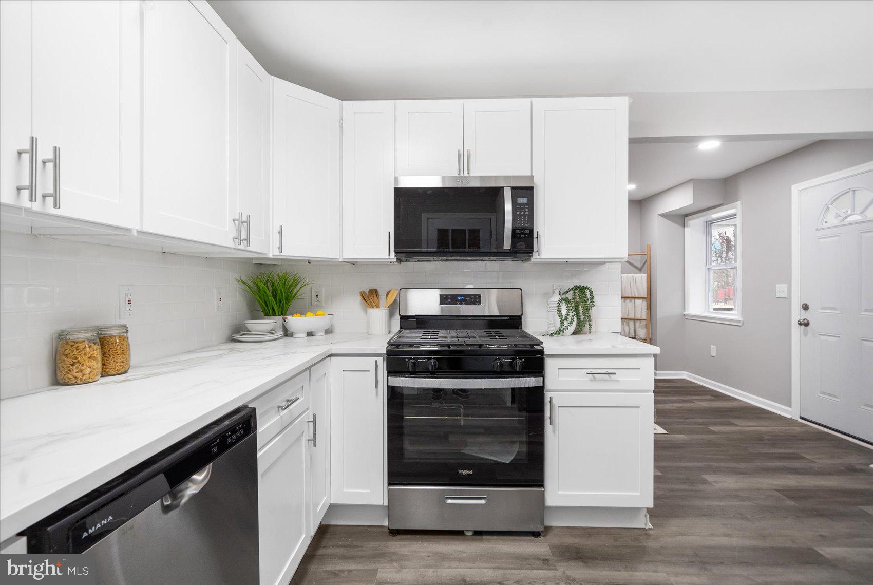 ELMWOOD - Residential