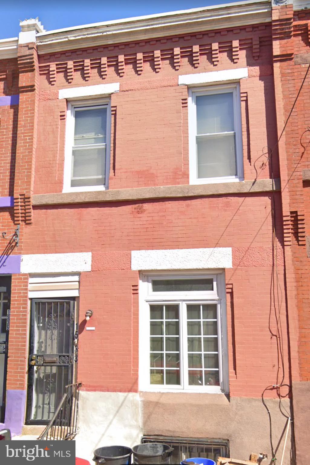 This is great for investors or first-time home buyer, it located about one block from North Broad Street and pedestrian to Temple University.  it features Central A.C , spacious living room, 4 bedroom and 2 full baths.