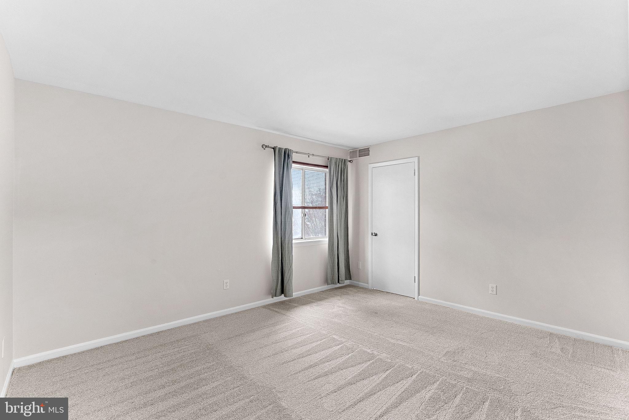 PEMBROOKE - Residential