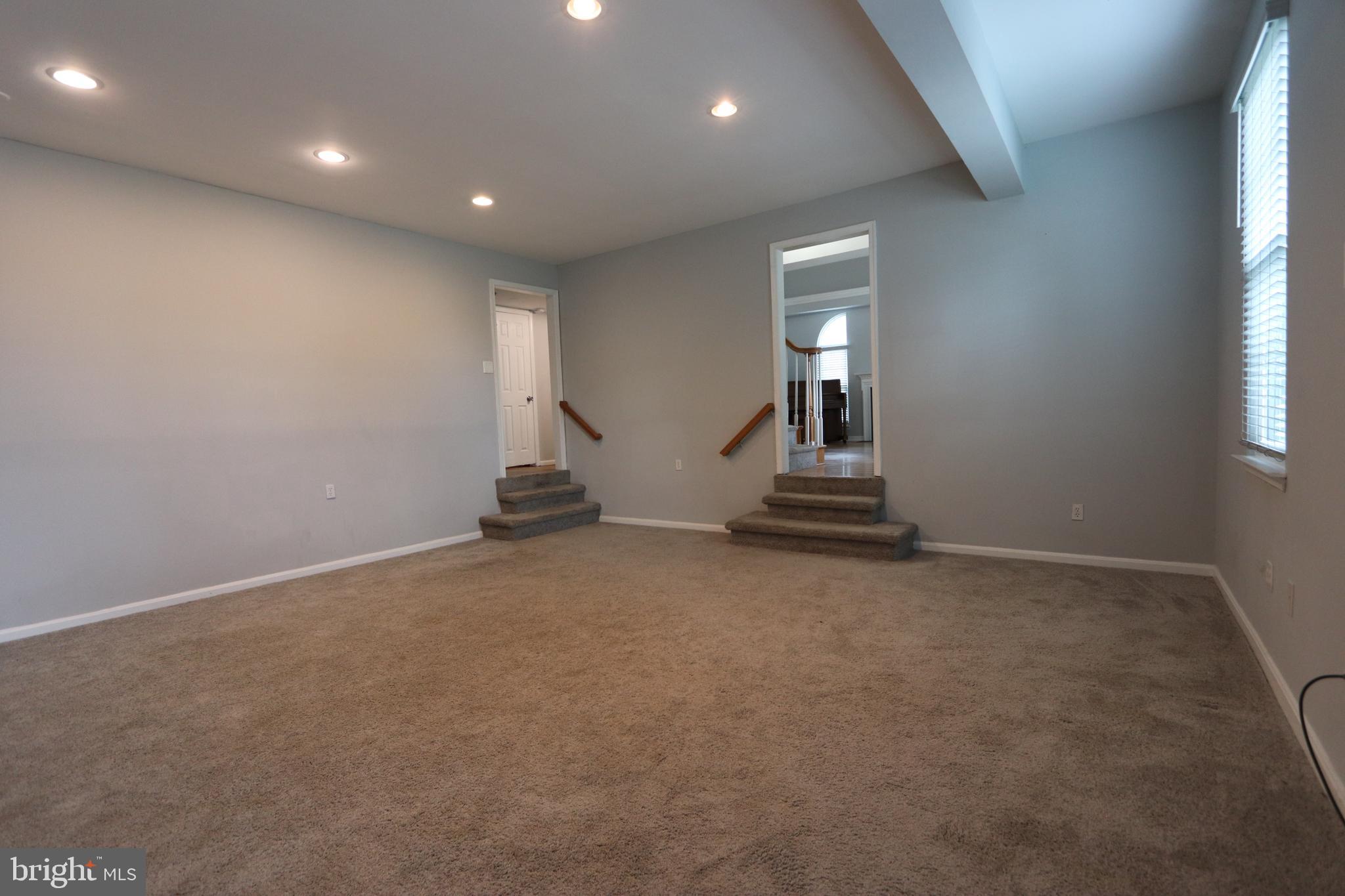 ROLLING MEADOWS SUB - Residential