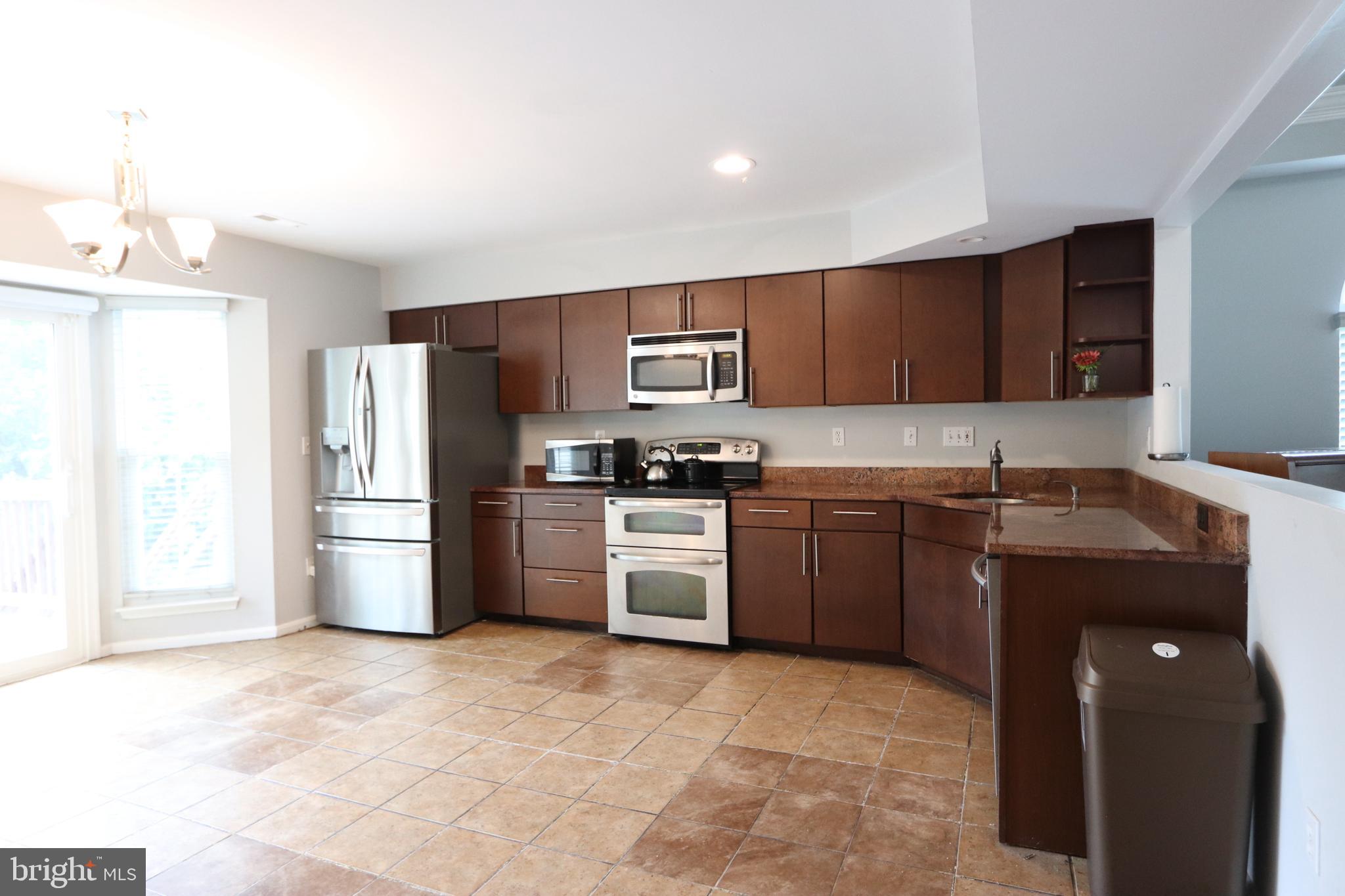ROLLING MEADOWS SUB - Residential