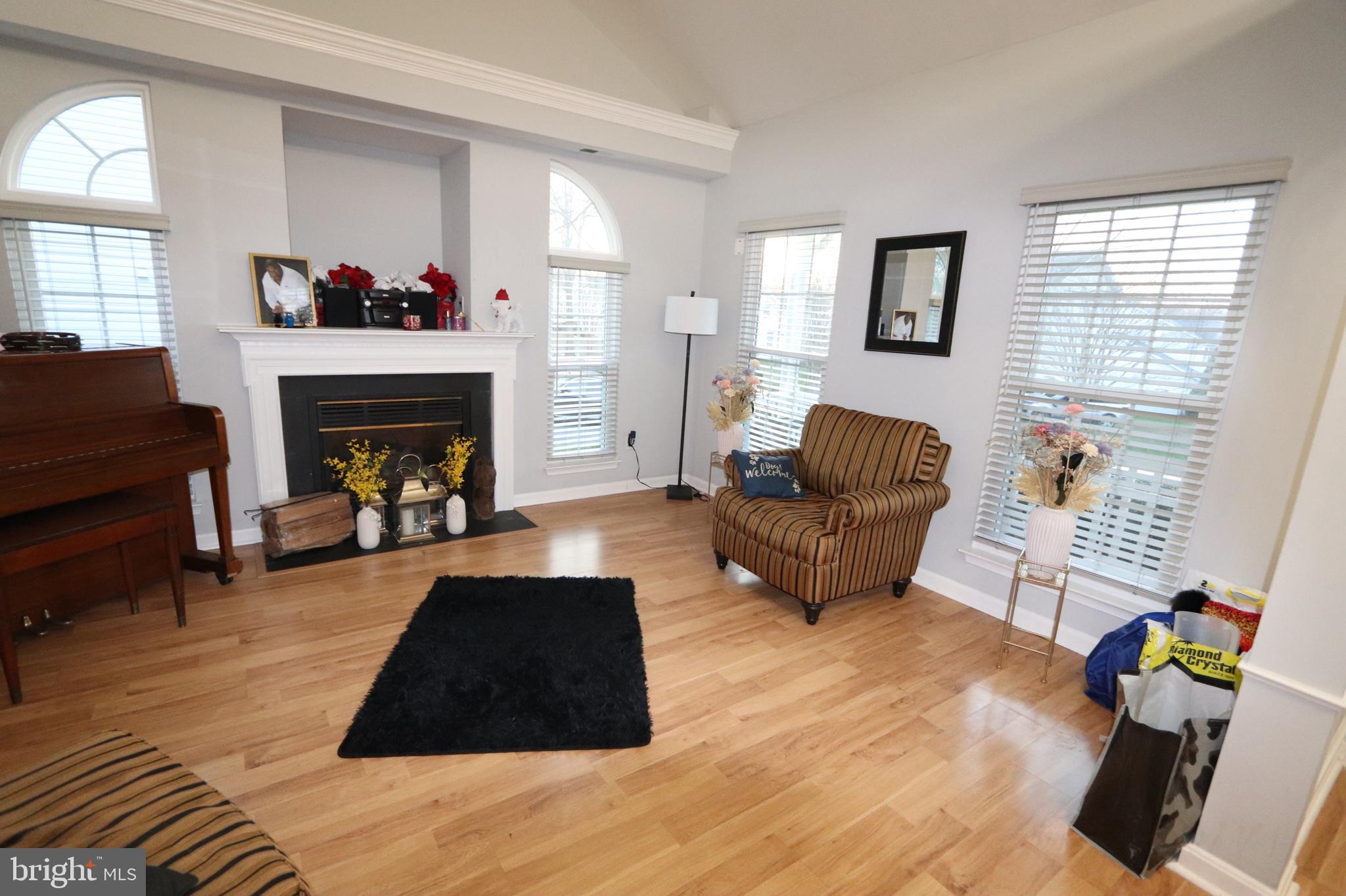 ROLLING MEADOWS SUB - Residential