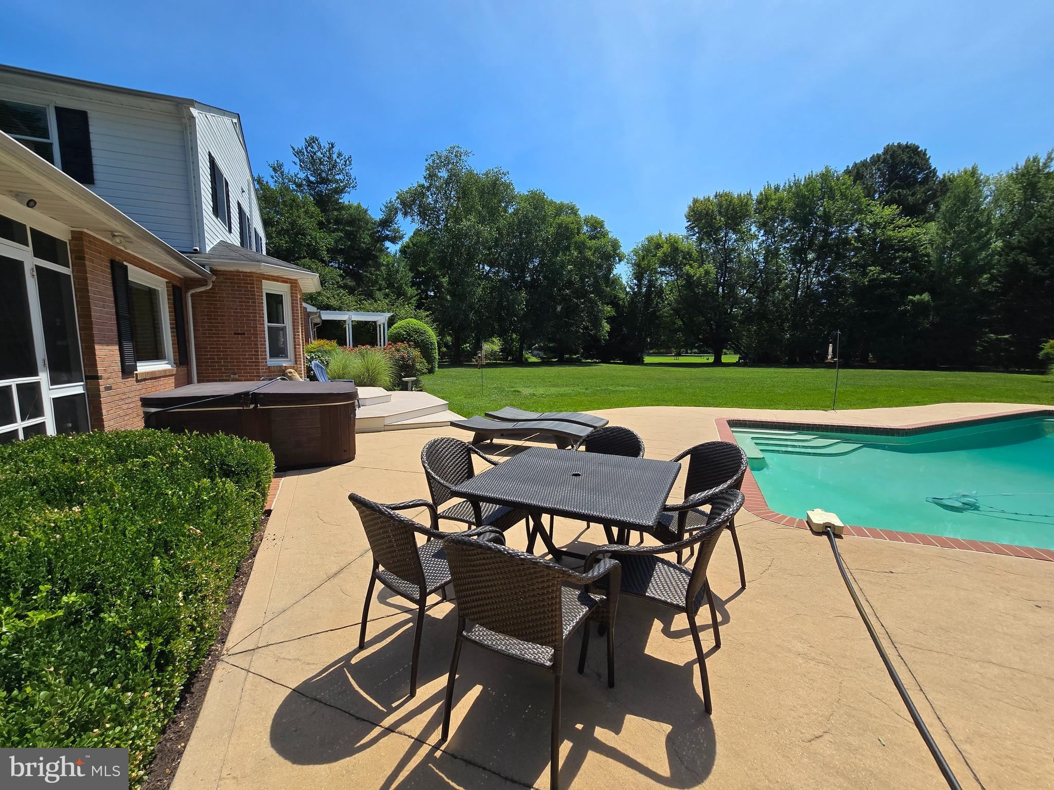 OAKLANDS - Residential