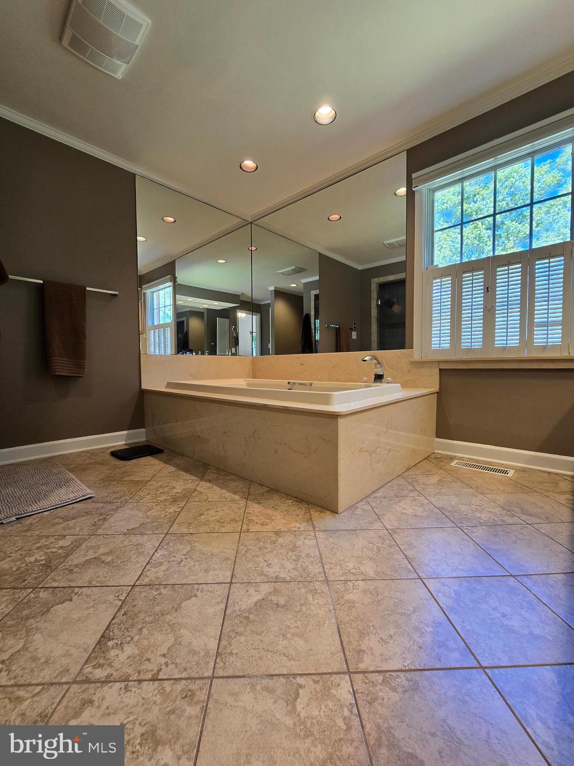 OAKLANDS - Residential