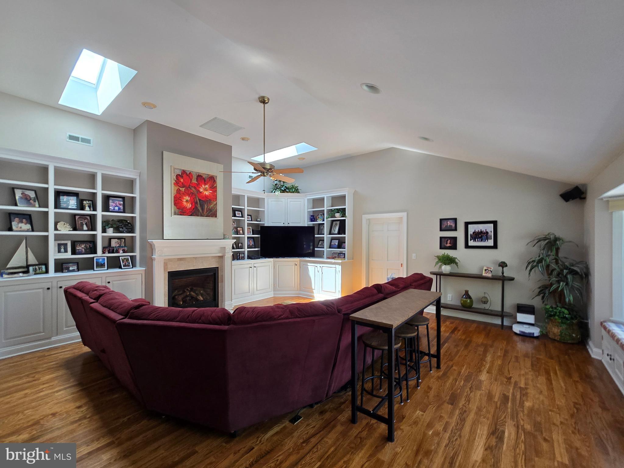 OAKLANDS - Residential
