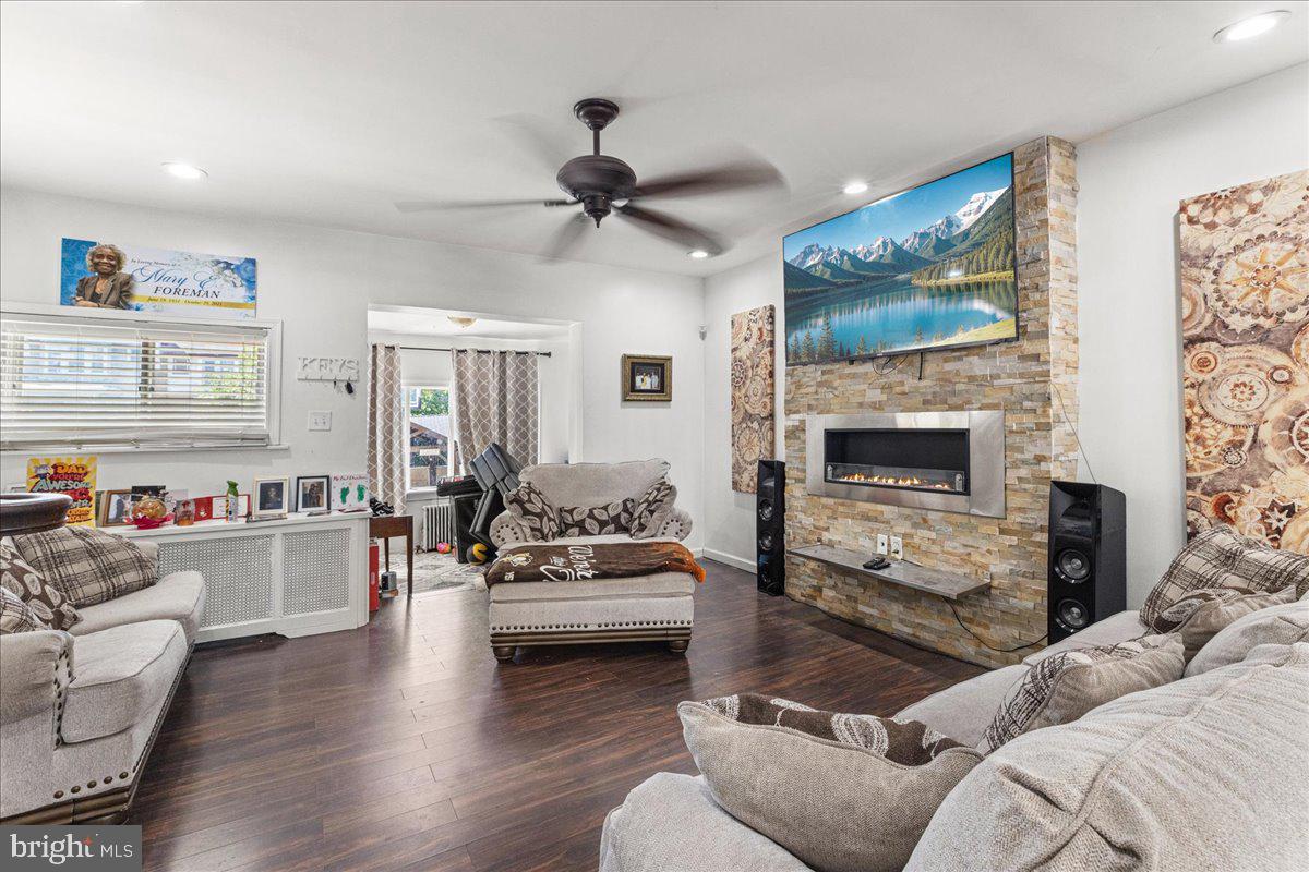 OVERBROOK FARMS - Residential