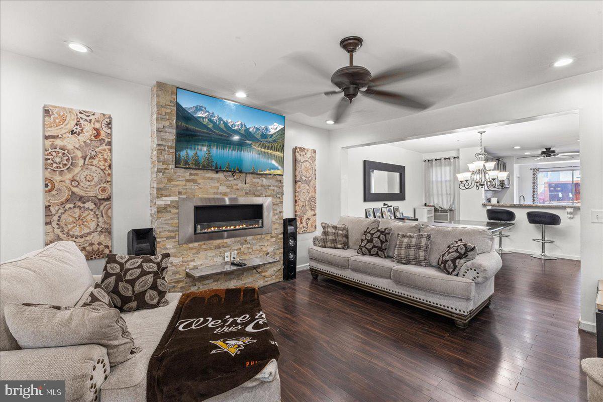 OVERBROOK FARMS - Residential