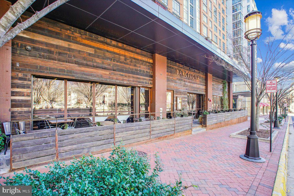 RESTON - Residential