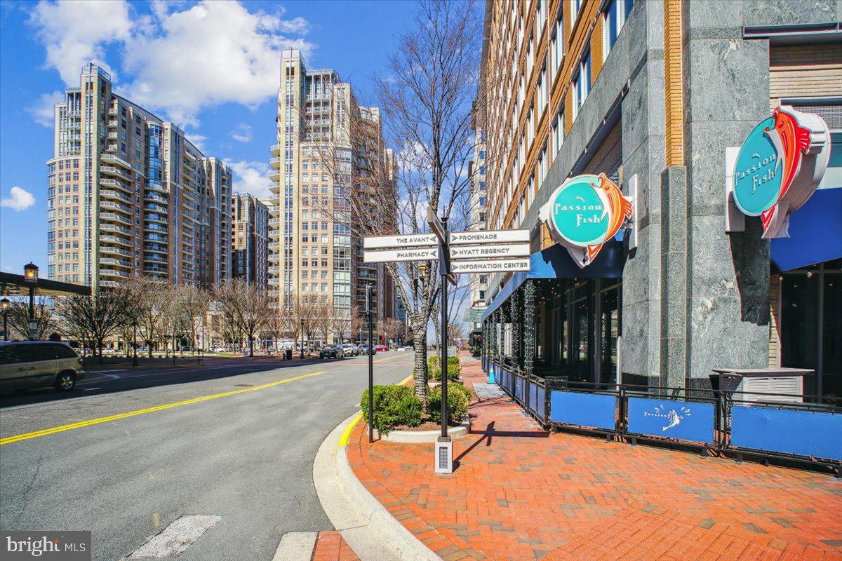 RESTON - Residential