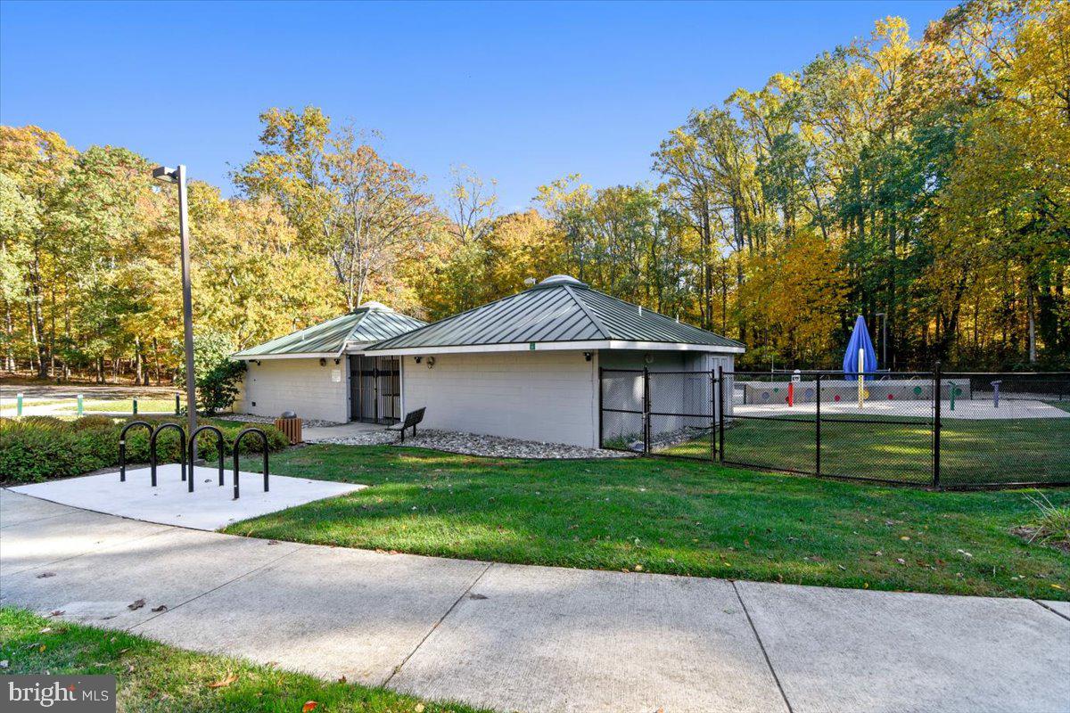 RESTON - Residential