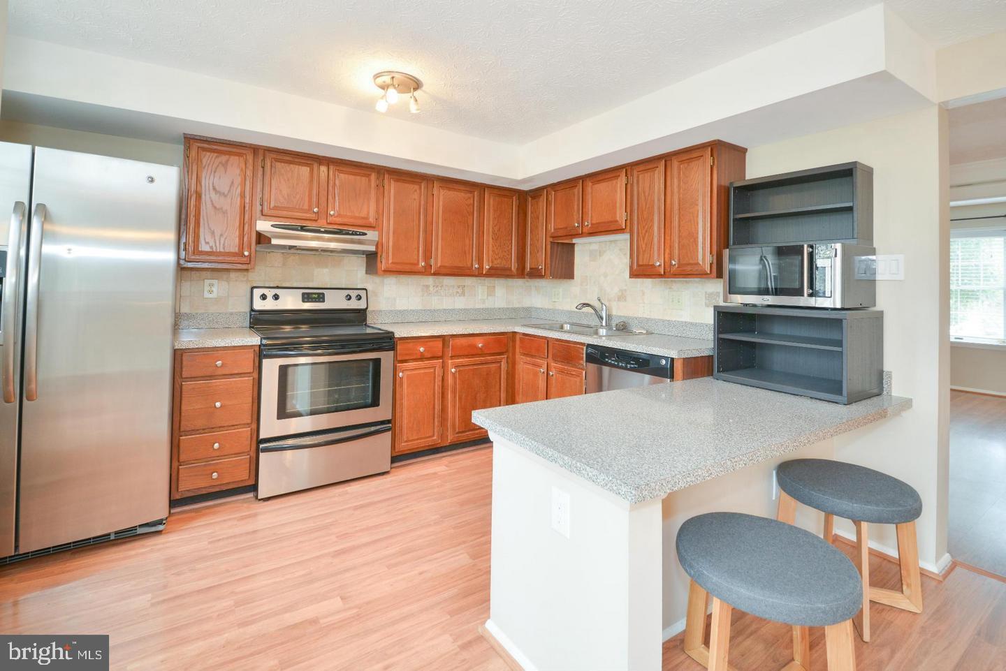 RESTON - Residential