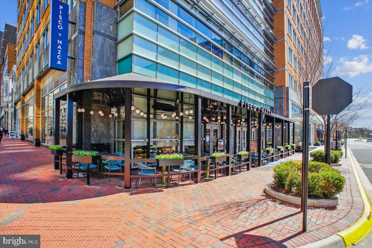 RESTON - Residential